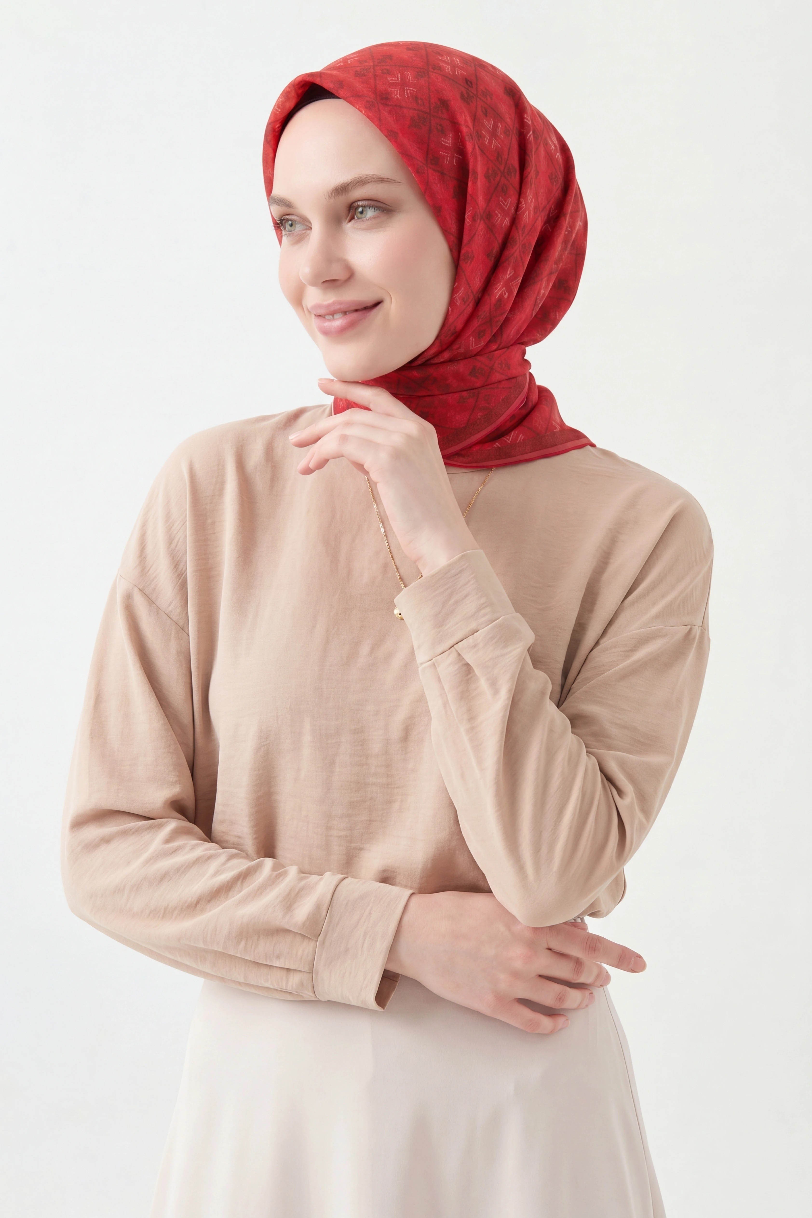 Soft Eşarp Minimal Motif Kırmızı