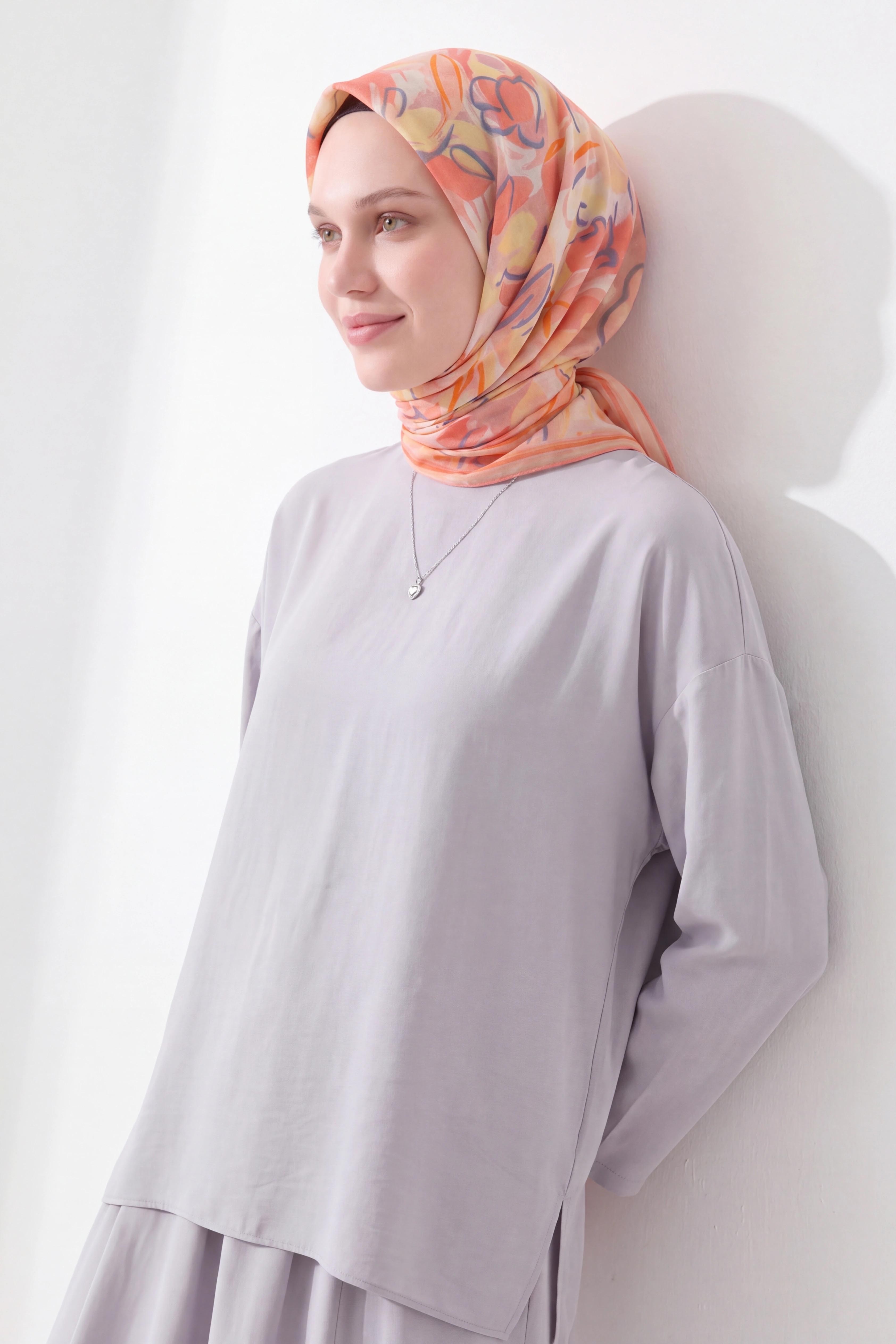Soft Eşarp Painterly Floral Yavruağzı