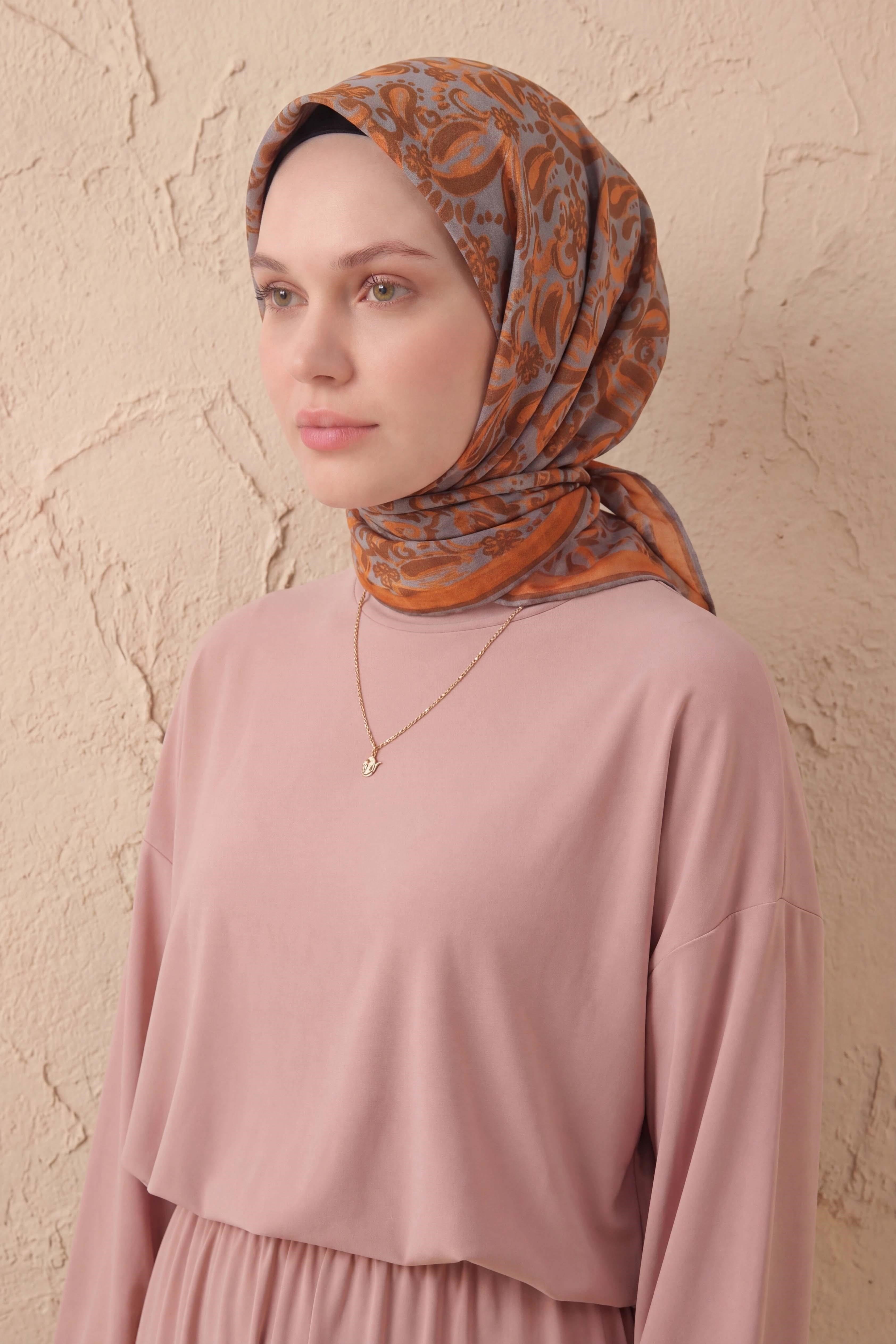 Soft Eşarp Şal Motif Gri 90x90
