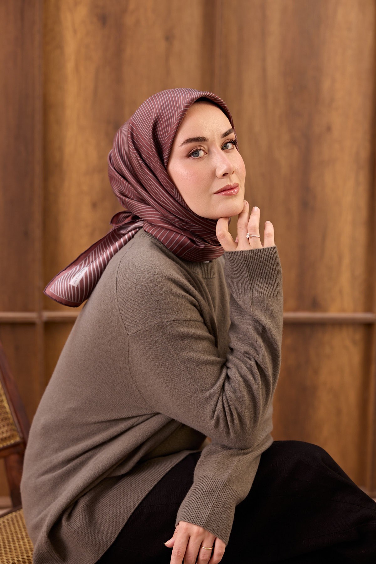 Twill İpek Eşarp Fluid Lines Şarabi