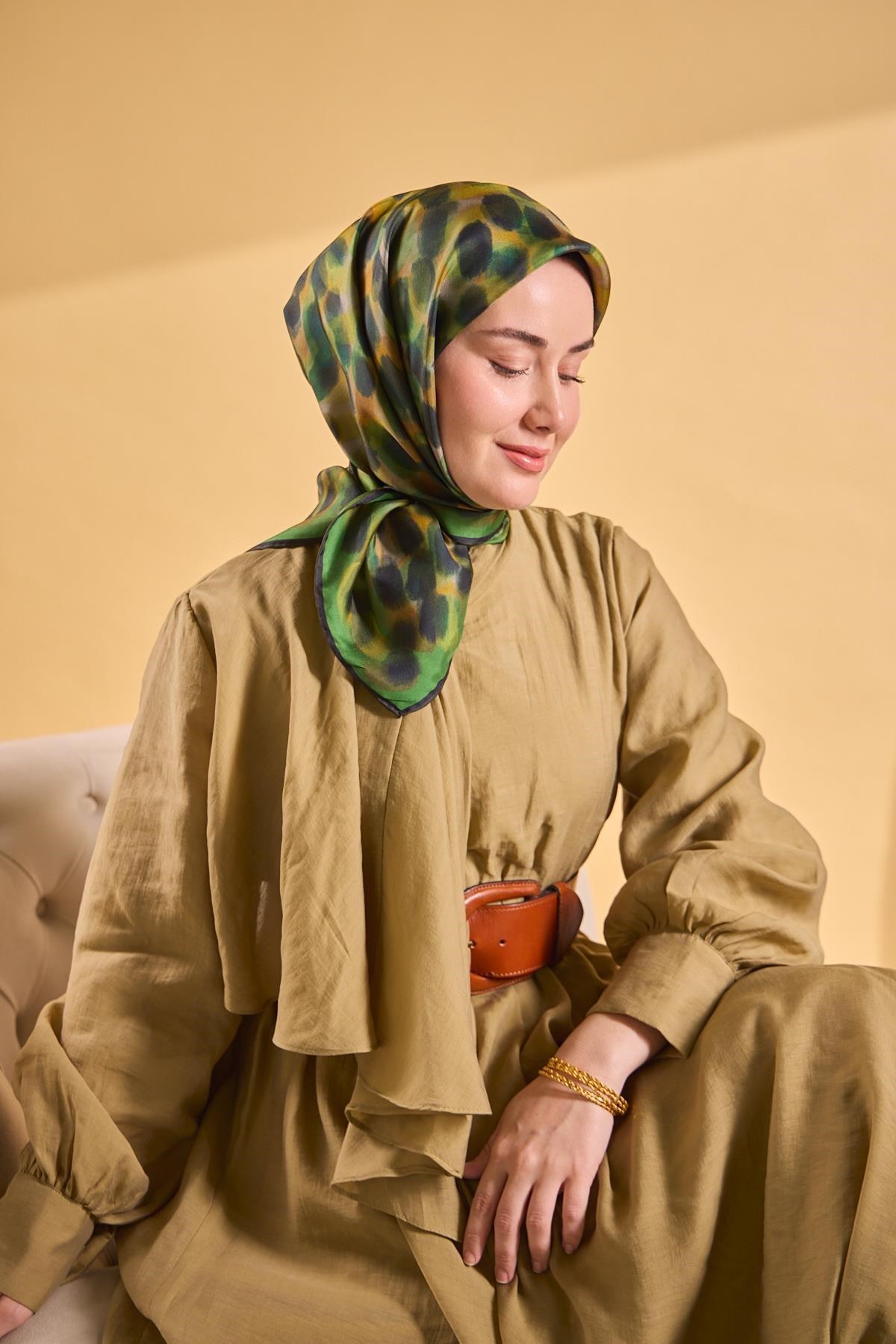 Twill İpek Eşarp Noiré Yeşil 90x90