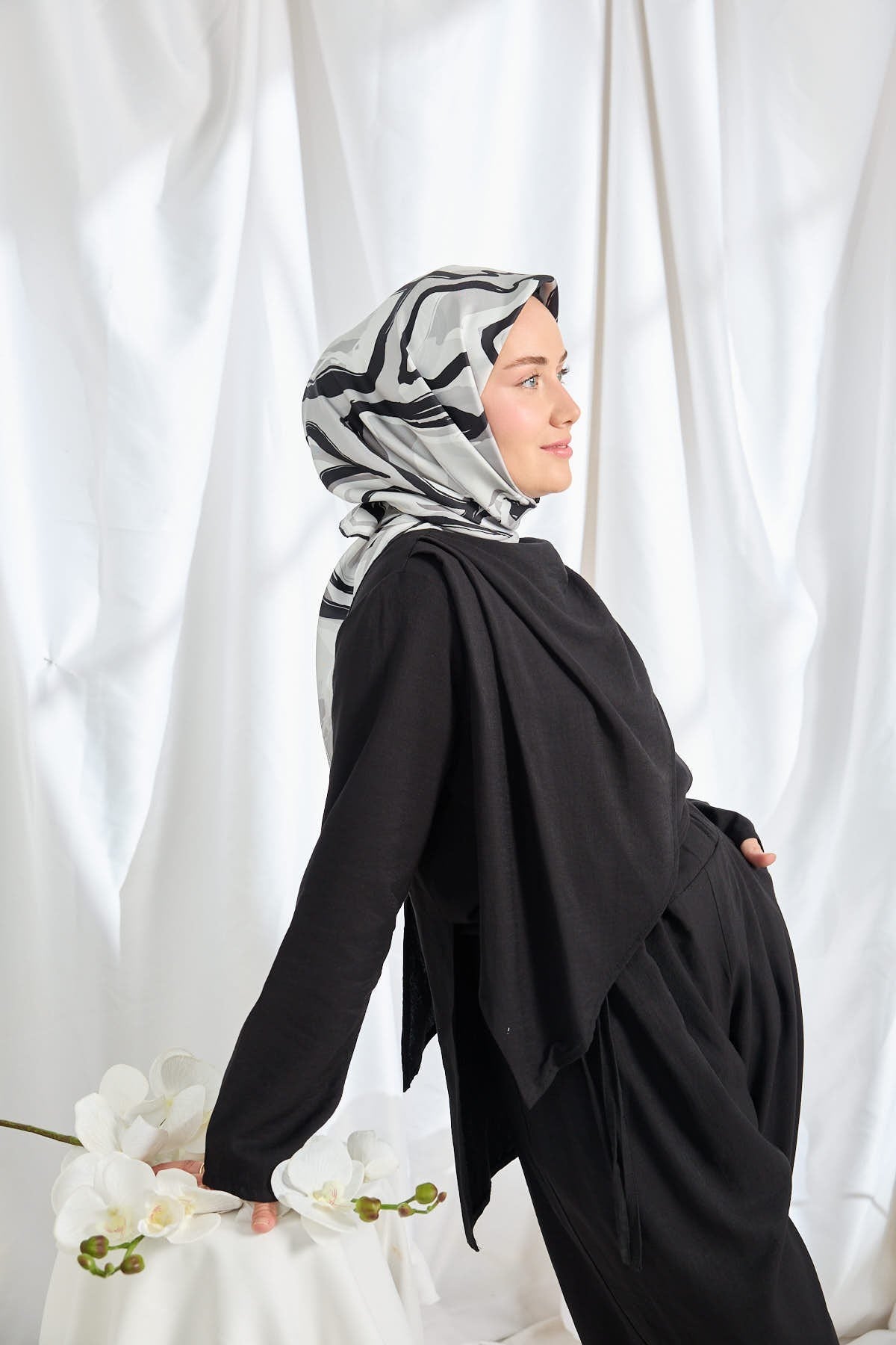 Twill İpek Eşarp Soyut Siyah