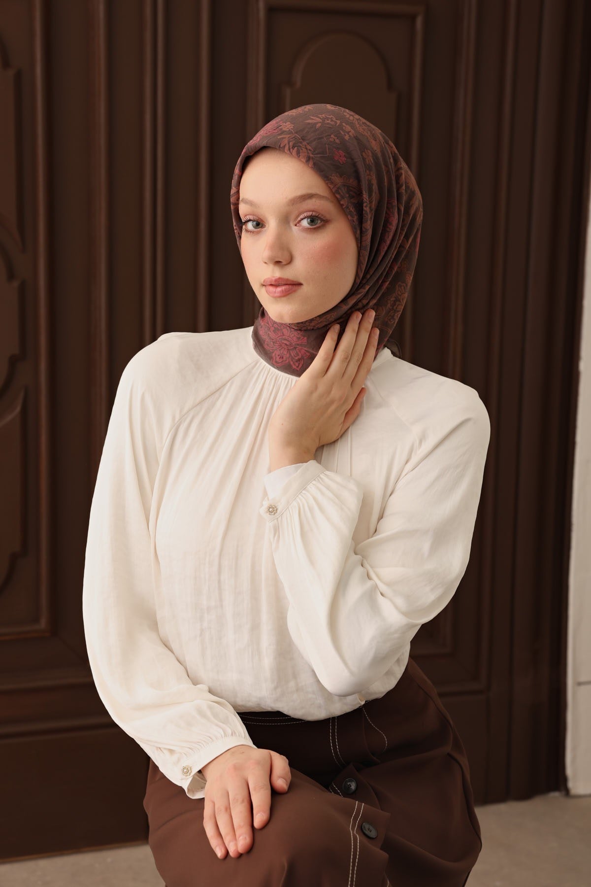 Velora Eşarp Shawl Pattern Kahverengi