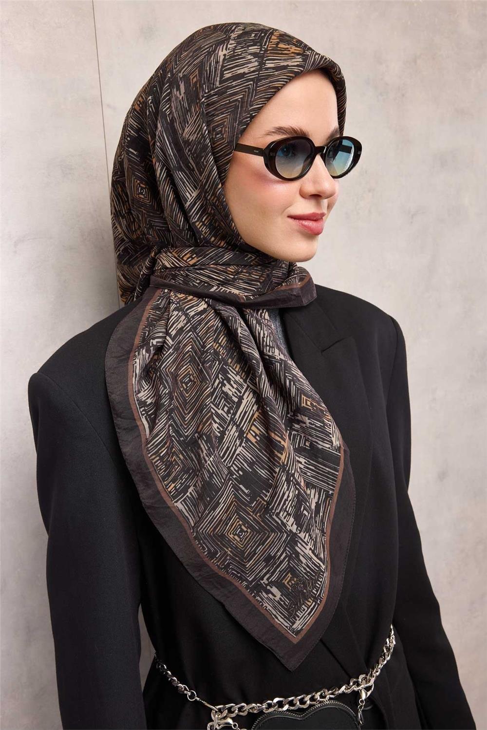 Viskon Velora Eşarp Dört Mevsim Labirent Desen Bitter 90x90