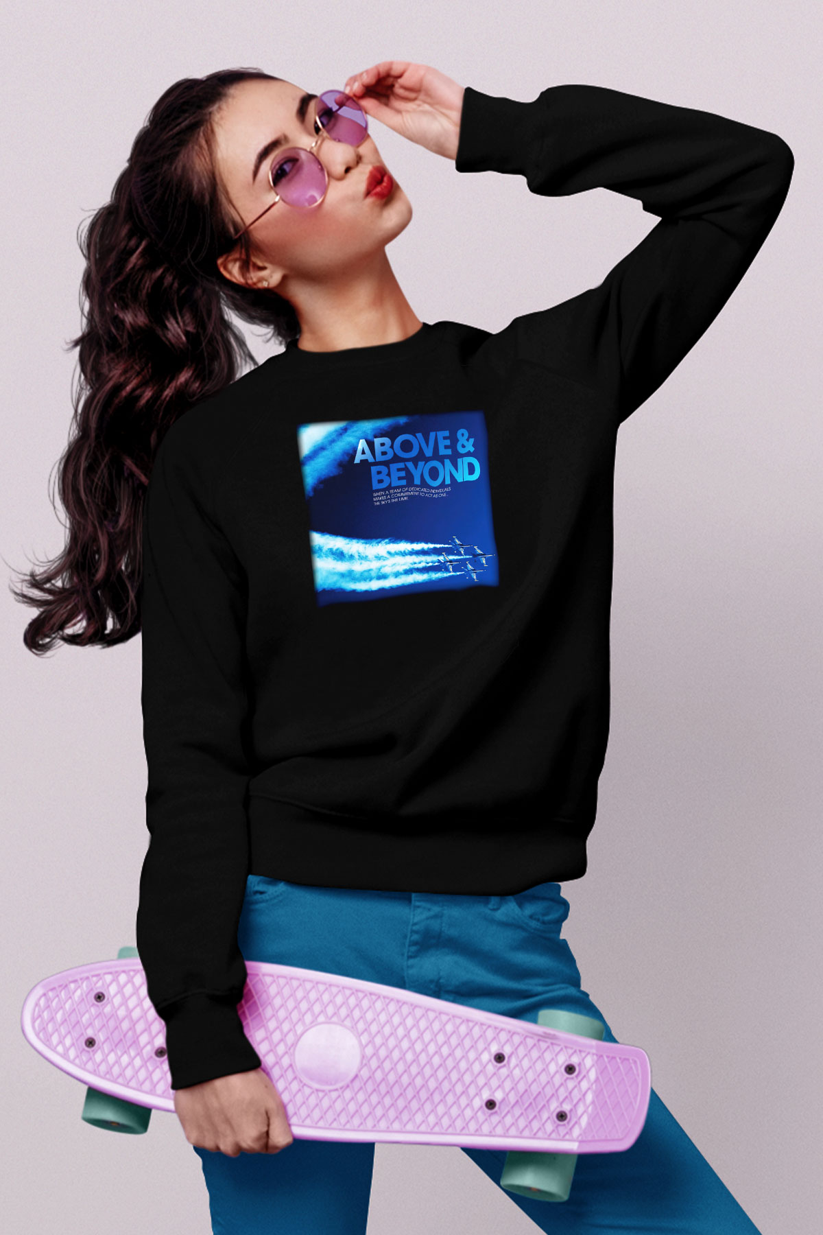 Above and Beyond Siyah Unisex Sweatshirt