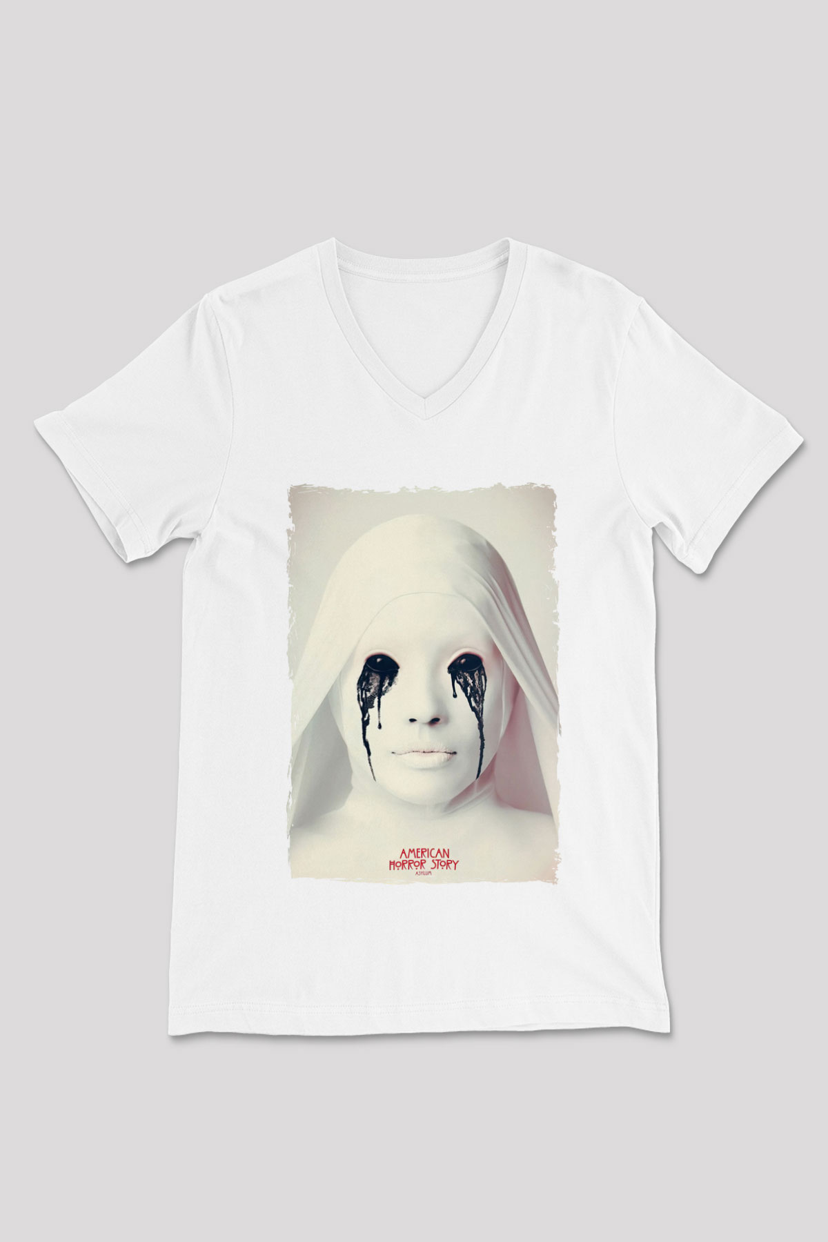 American Horror Story Beyaz Unisex V Yaka Tişört