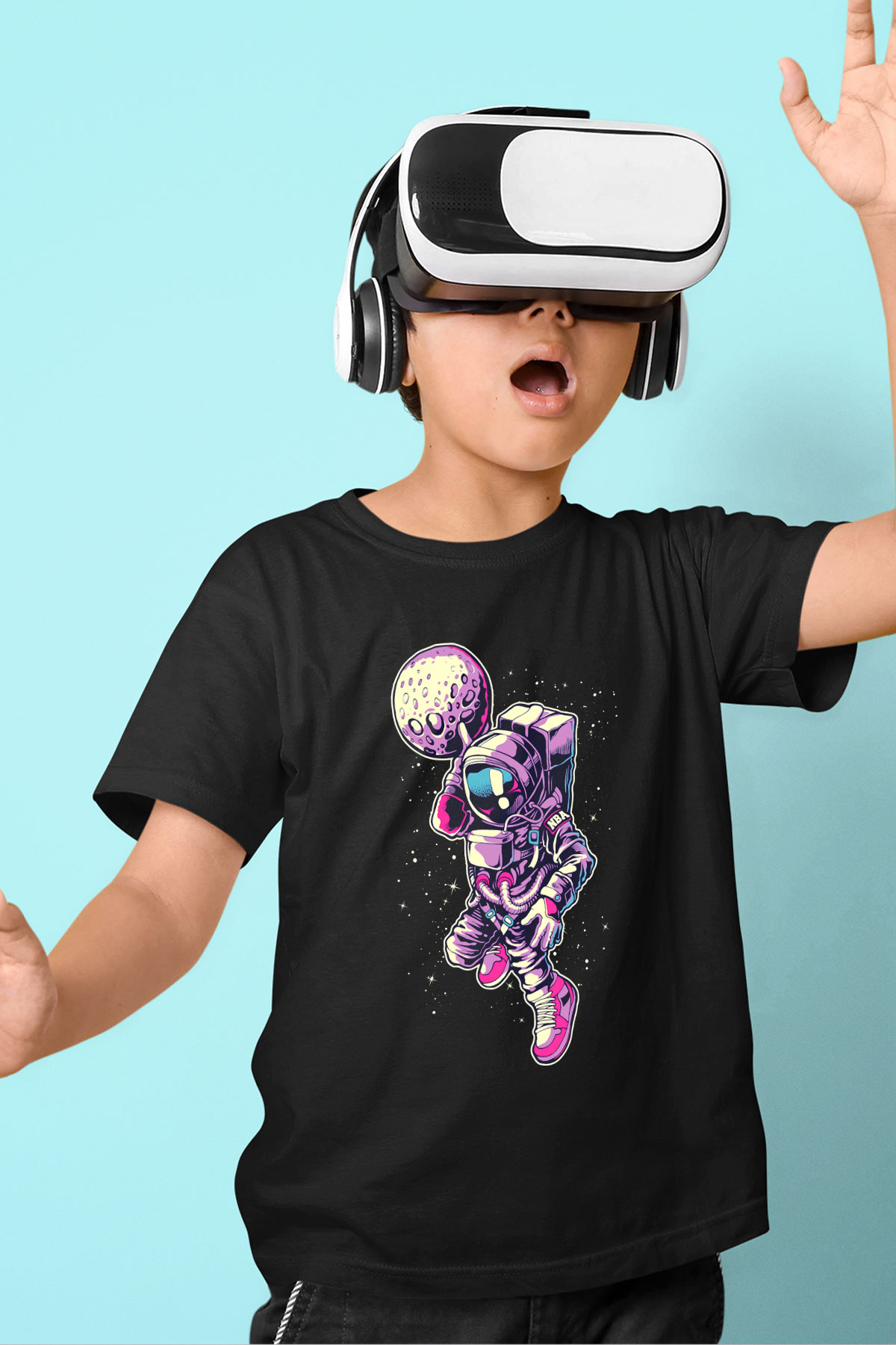 Astronot Baskılı Siyah Unisex Çocuk Tişört