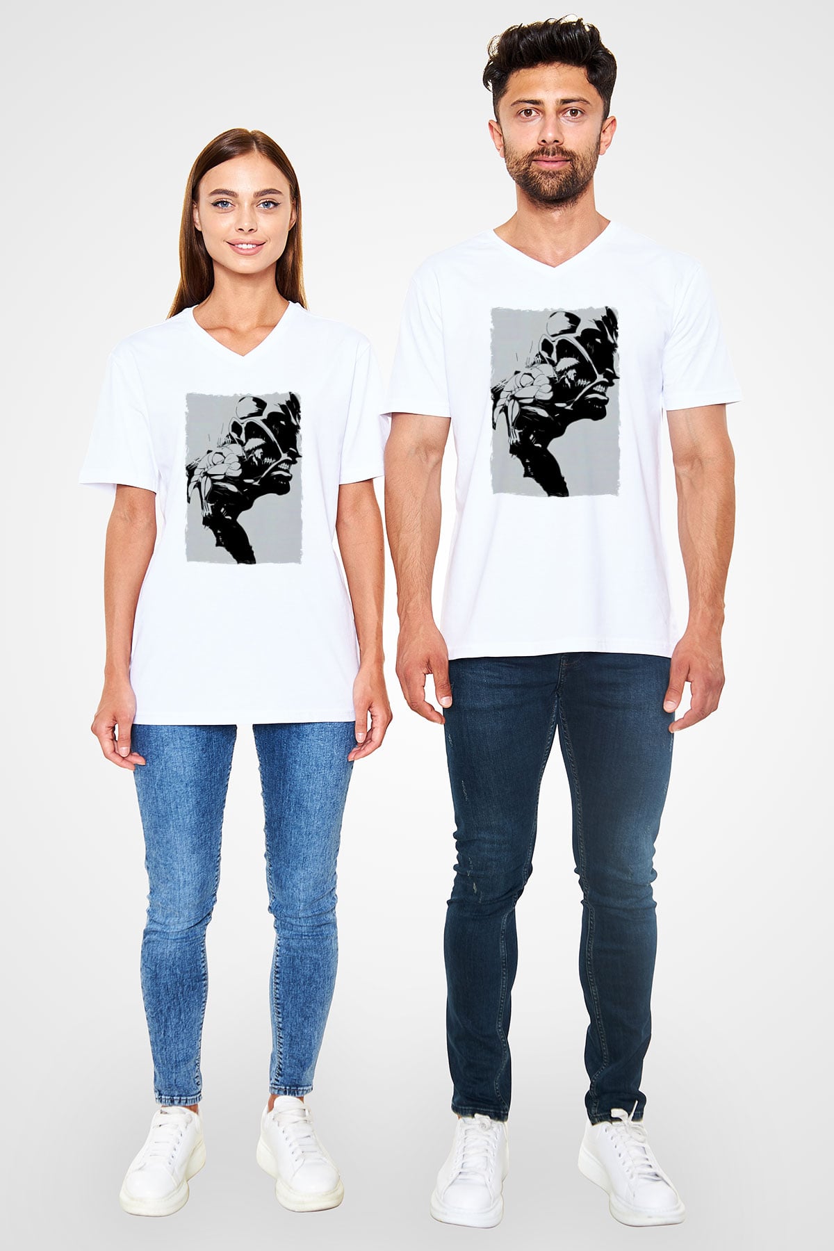 Attack On Titan Baskılı Beyaz Unisex V Yaka Tişört - Tshirt