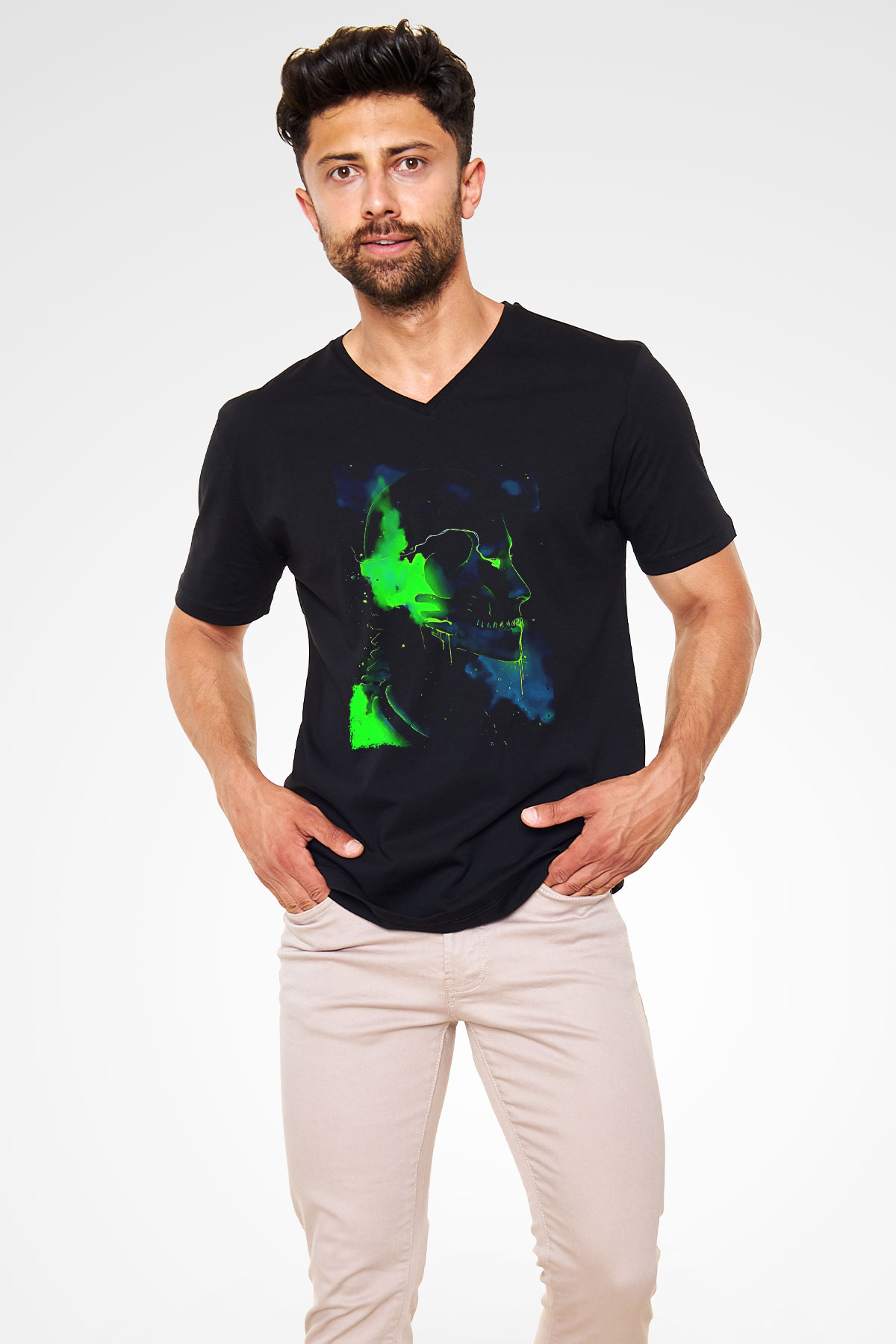 Attack On Titan Baskılı Unisex Siyah V Yaka Tişört - Tshirt