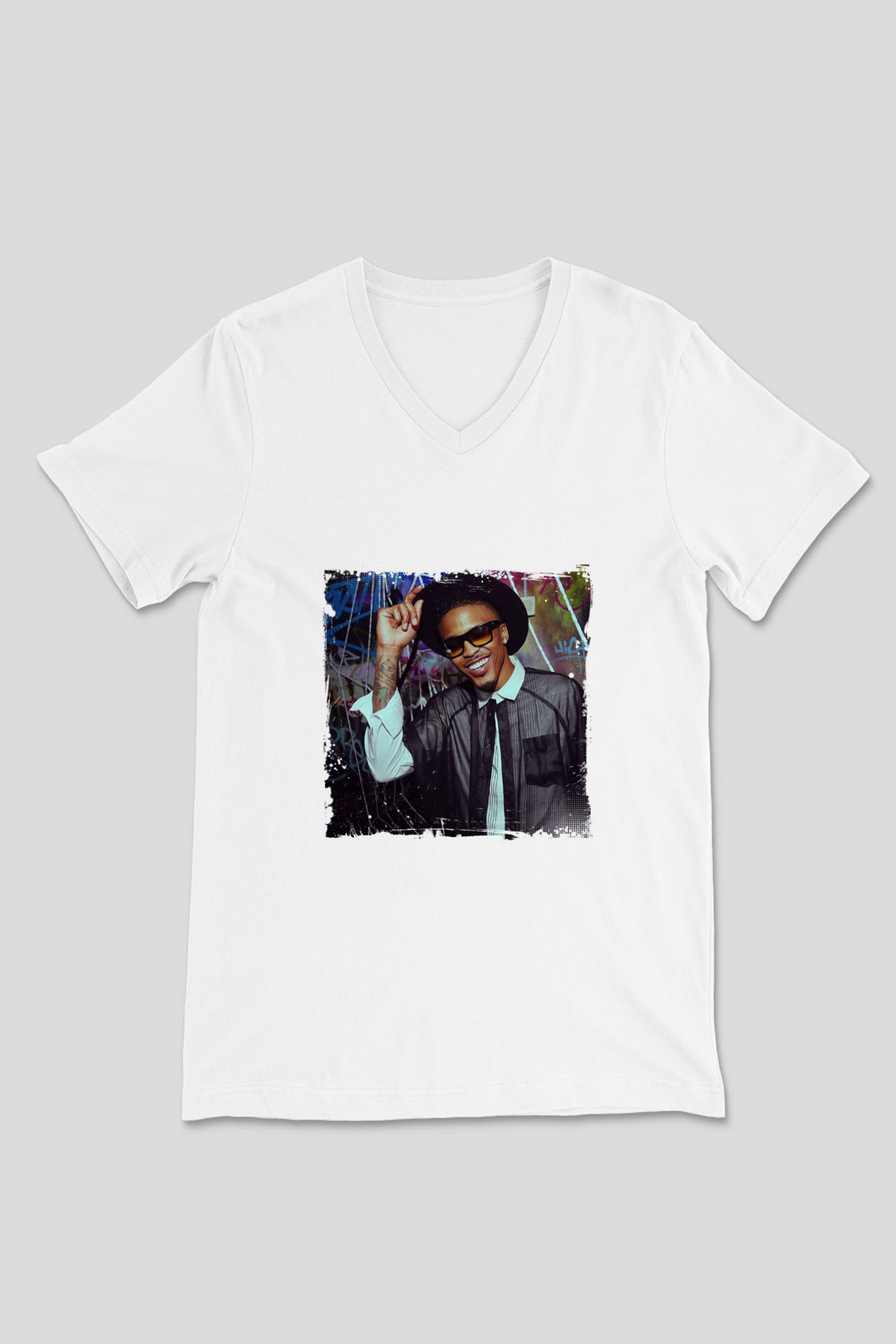 August Alsina Baskılı Beyaz V Yaka Unisex Tişört