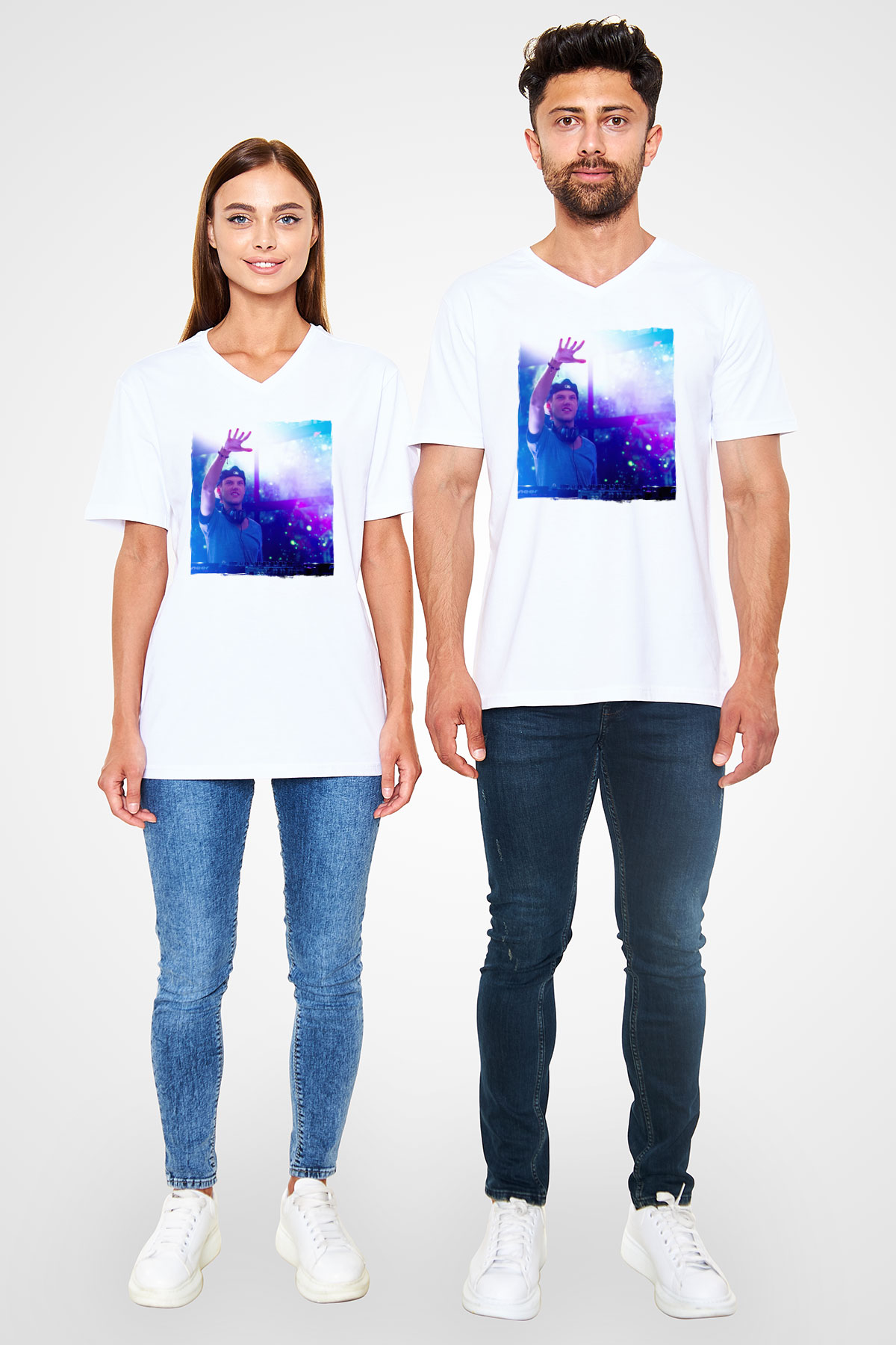 Avicii Beyaz Unisex V Yaka Tişört