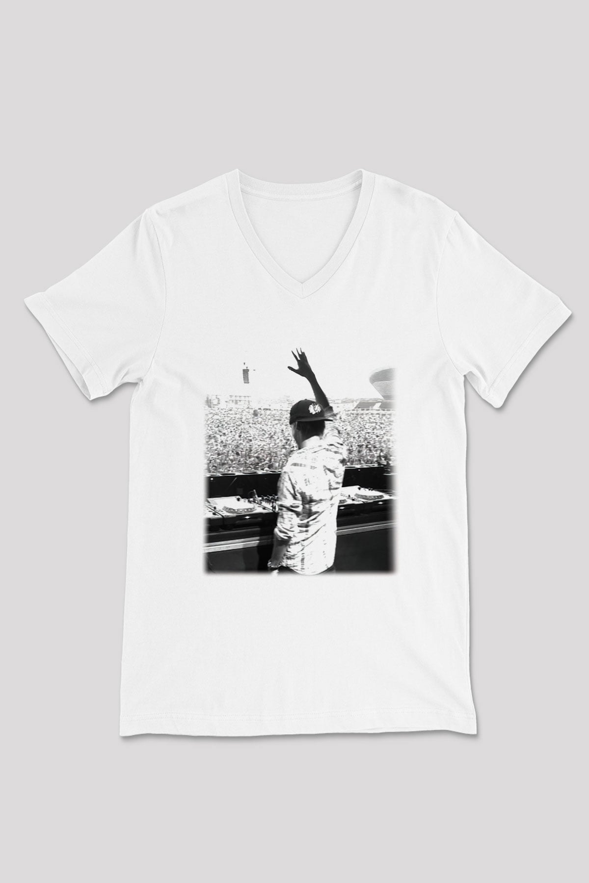 Avicii Beyaz Unisex V Yaka Tişört T-Shirt