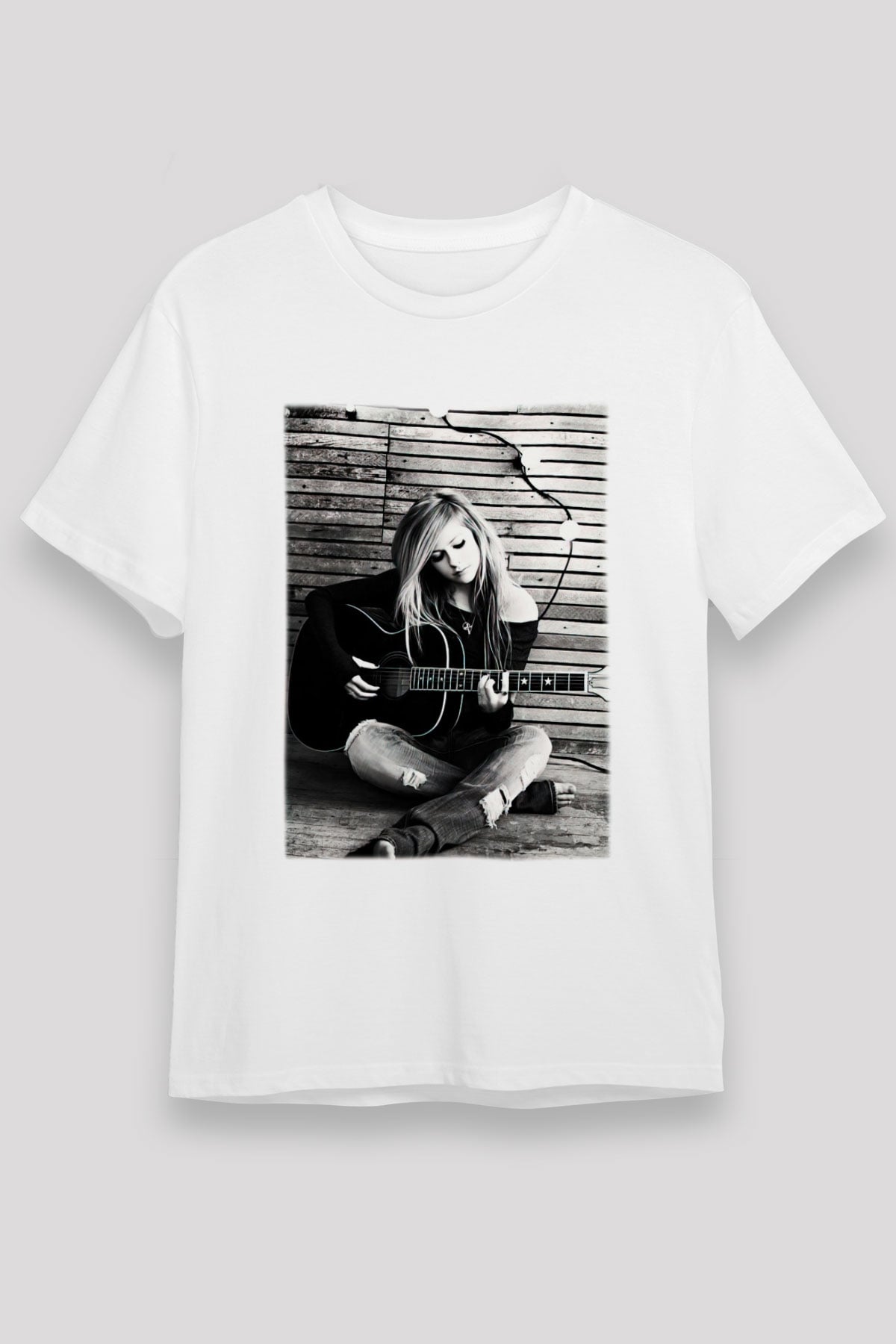 Avril Lavigne Unisex  T-Shirt