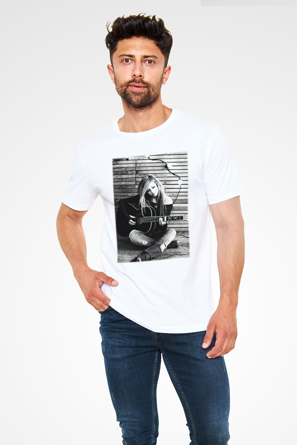Avril Lavigne Unisex  T-Shirt