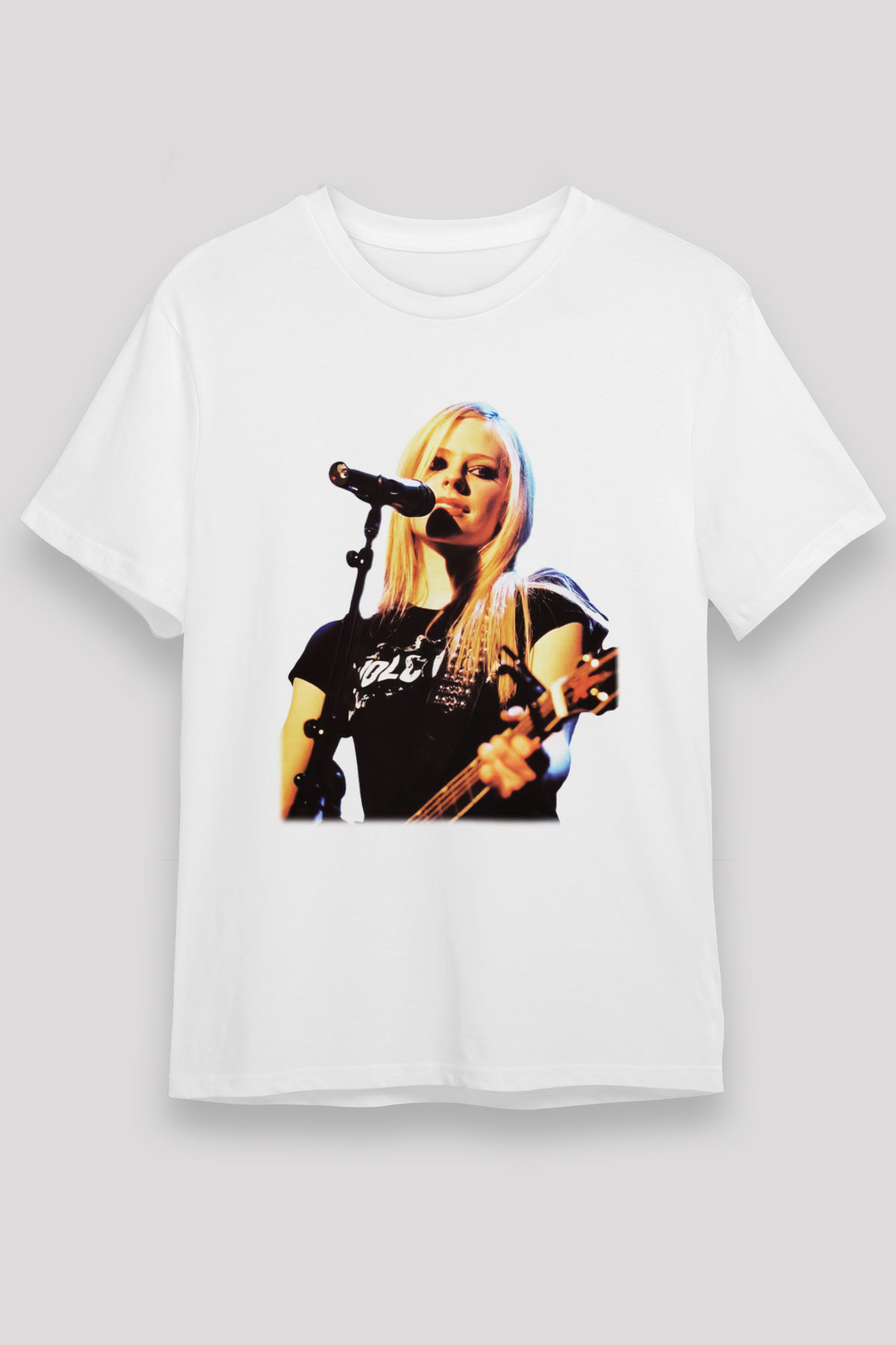Avril Lavigne Unisex  T-Shirt