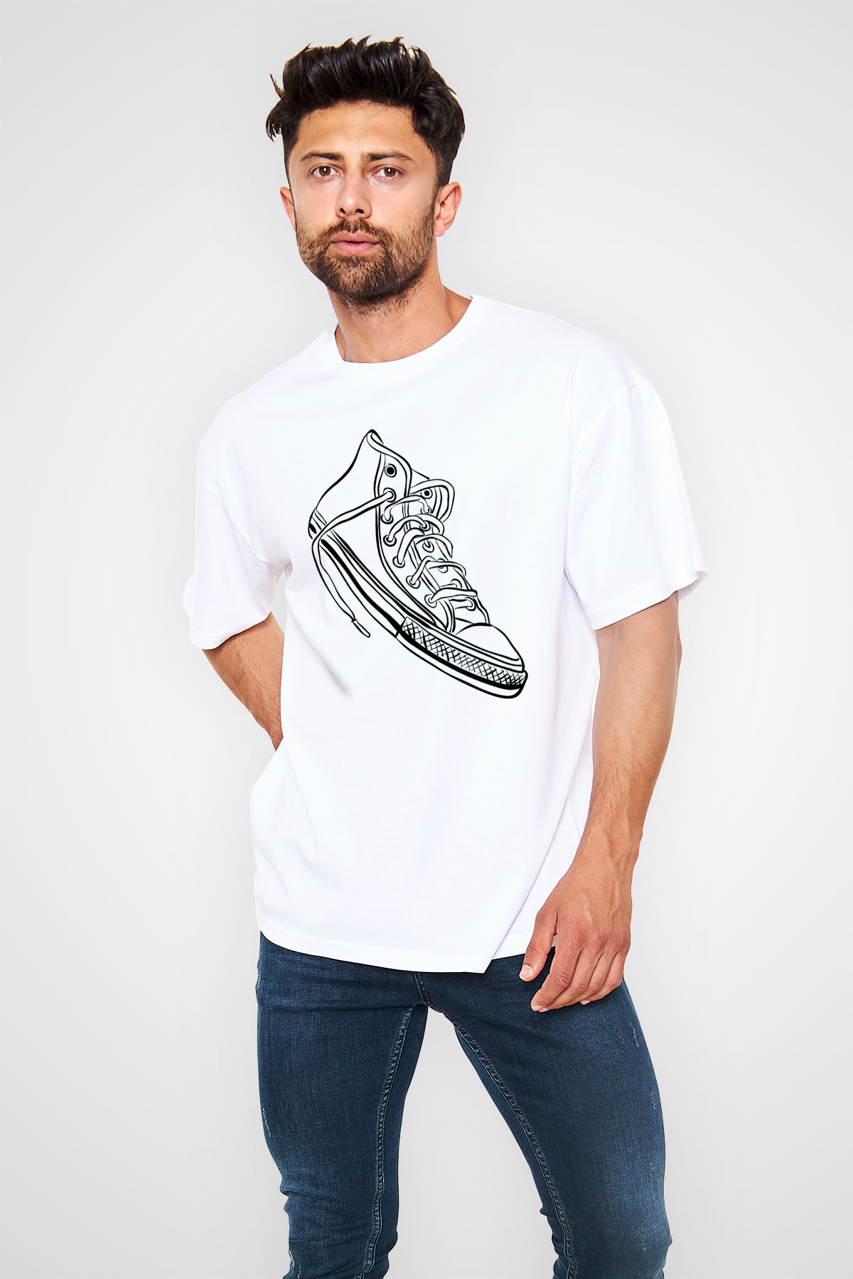 Ayakkabıcı Beyaz Oversize Tişört Oversize T-shirt - TişörtFabrikası