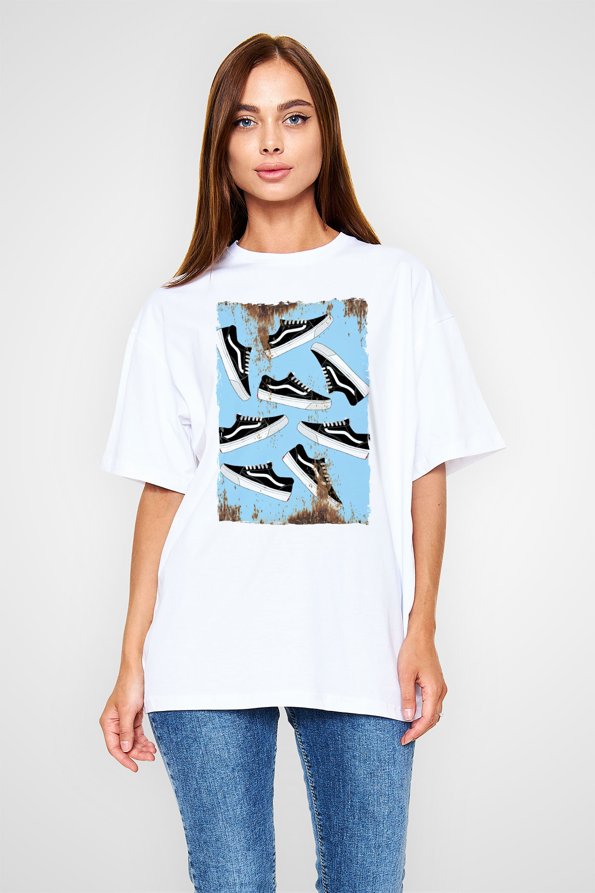 Ayakkabıcı Beyaz Oversize Tişört Oversize T-shirt - TişörtFabrikası