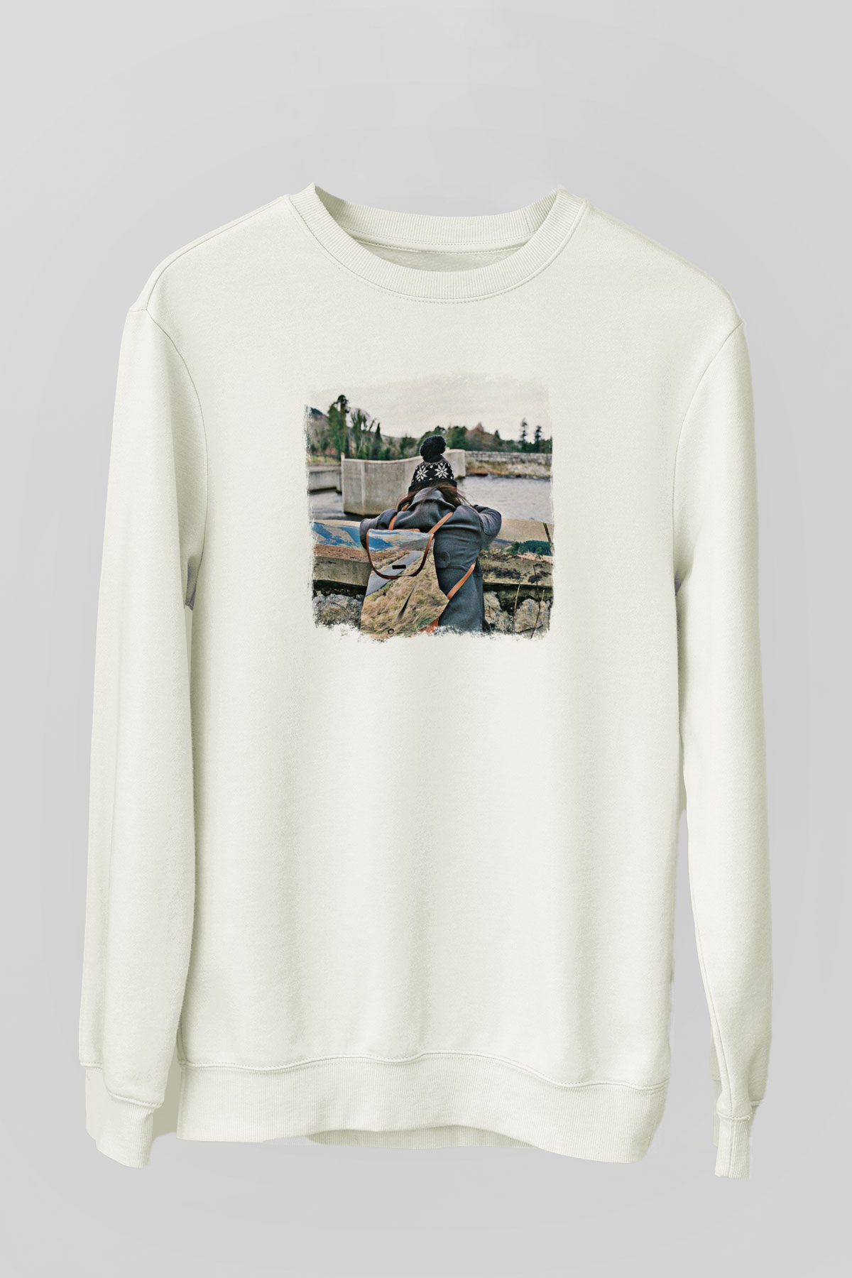 Basement Baskılı Unisex Beyaz Sweatshirt