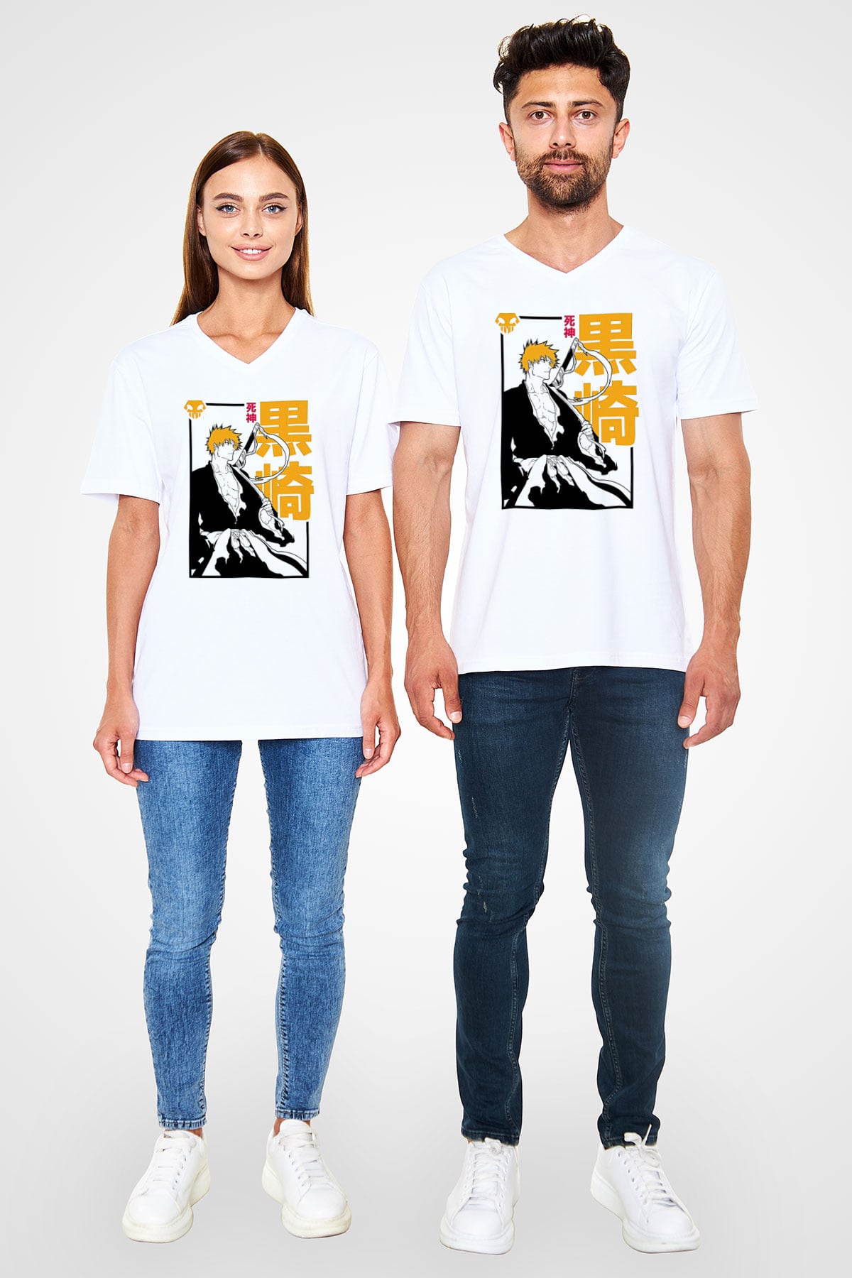 Bleach Baskılı Beyaz Unisex V Yaka Tişört - Tshirt