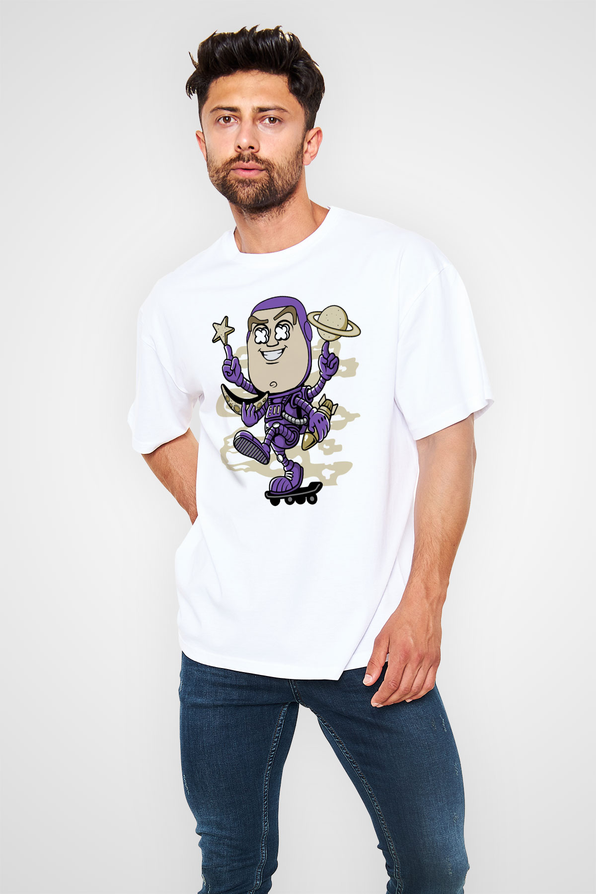 Buzz Skateboard Baskılı Unisex Beyaz Oversize Tişört