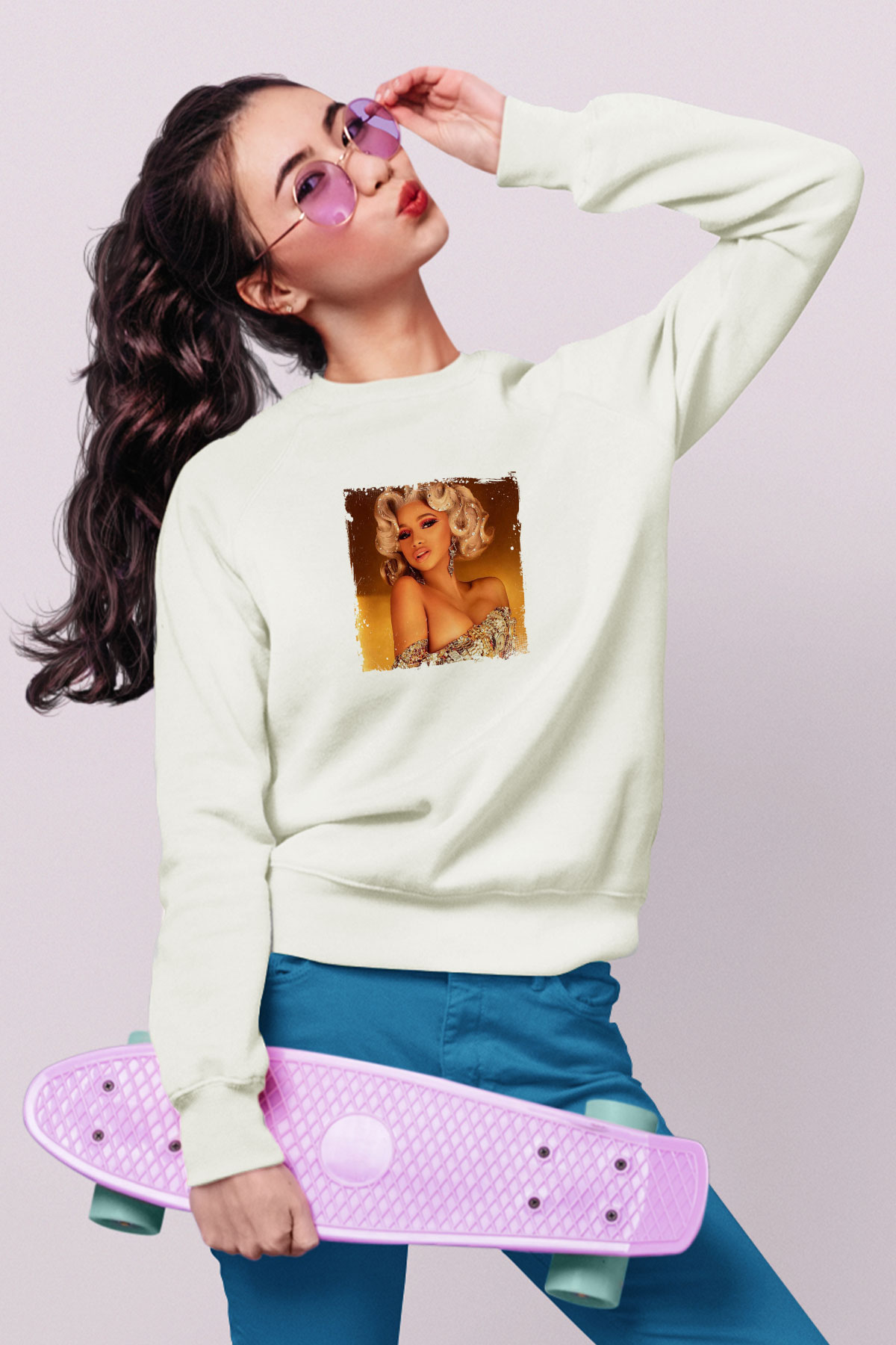 Cardi B Baskılı Unisex Beyaz Sweatshirt