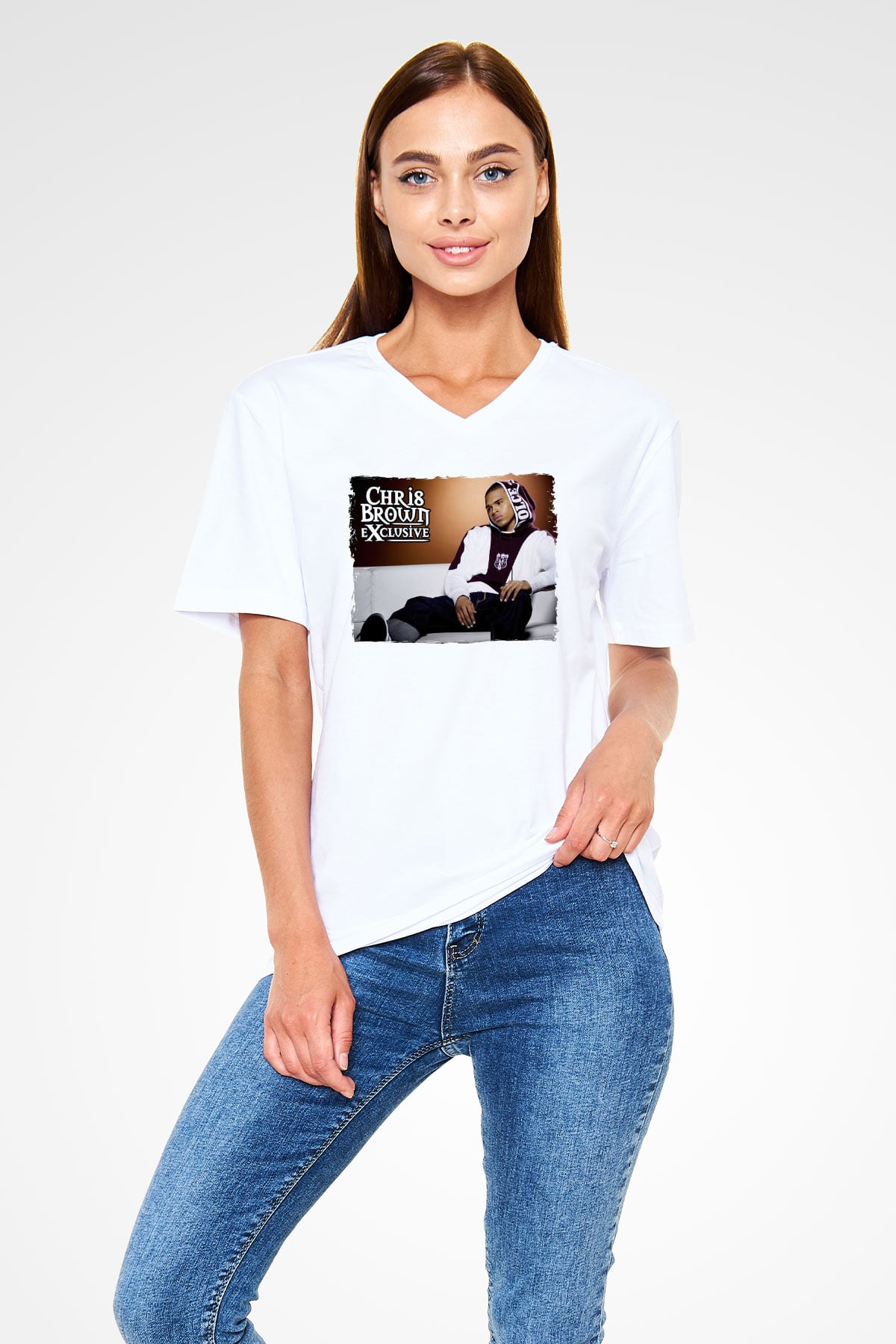 Chris Brown Beyaz Unisex V Yaka Tişört