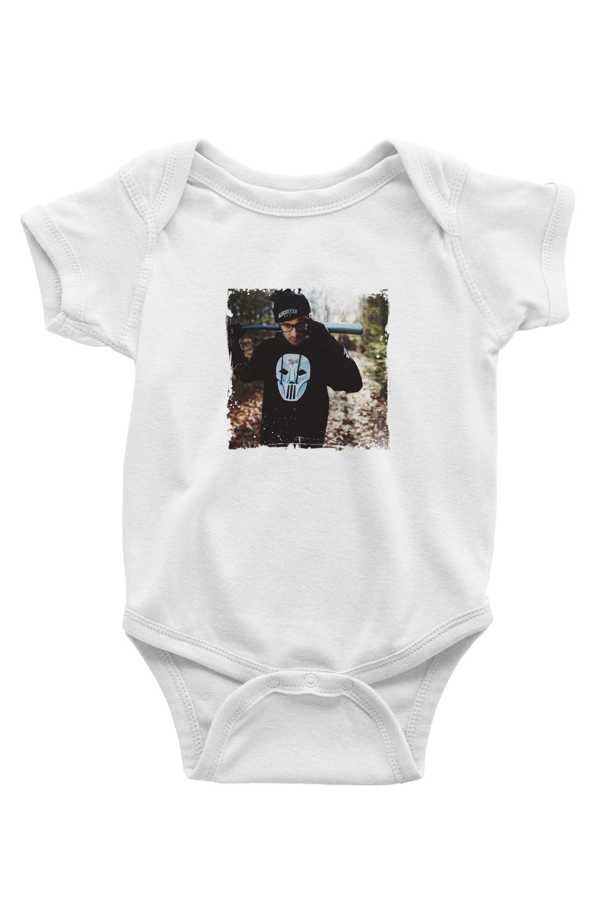 Chris Webby Baskılı Unisex Beyaz Bebek Body - Zıbın