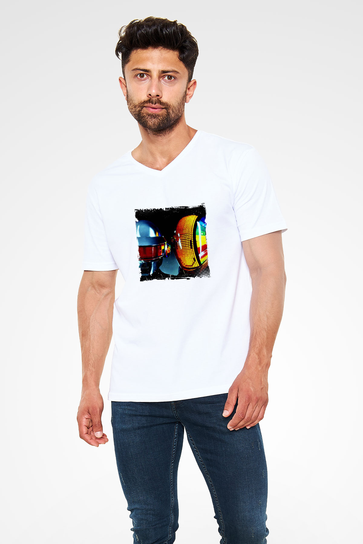 Daft Punk Baskılı Beyaz V Yaka Unisex Tişört