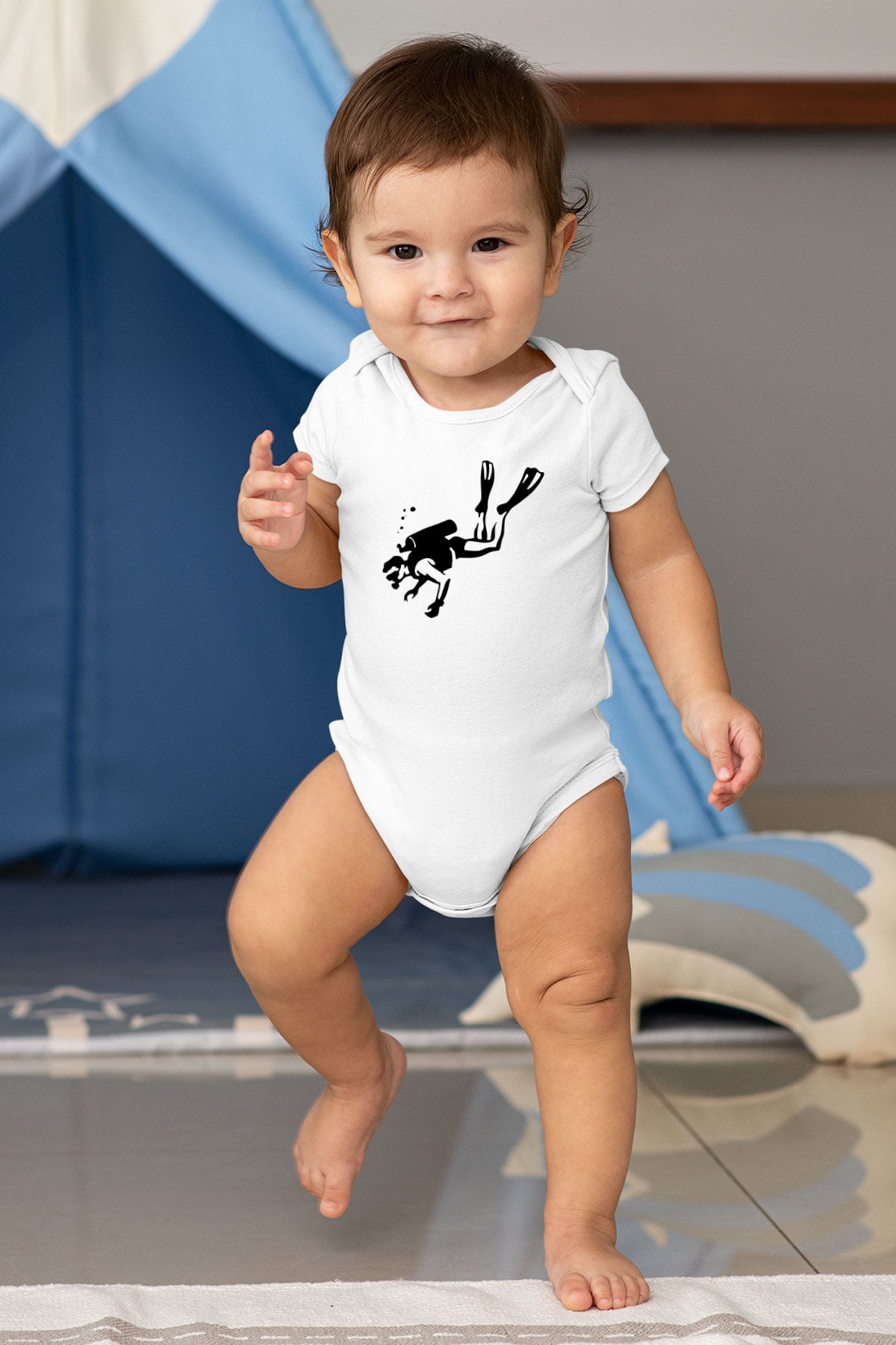 Dalgıç Baskılı Beyaz Unisex Bebek Body - Zıbın