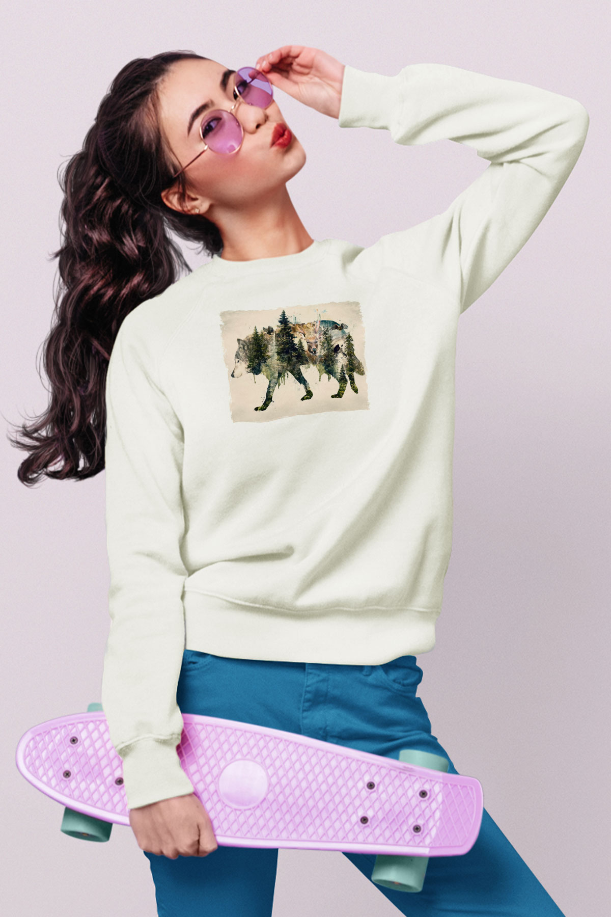 Doğa ile İç İçe Kurt Baskılı Unisex Beyaz  Sweatshirt