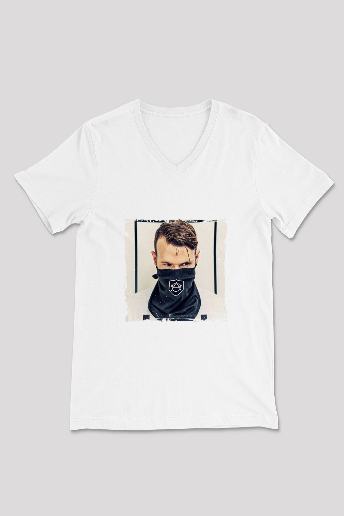 Don Diablo Baskılı Beyaz V Yaka Unisex Tişört