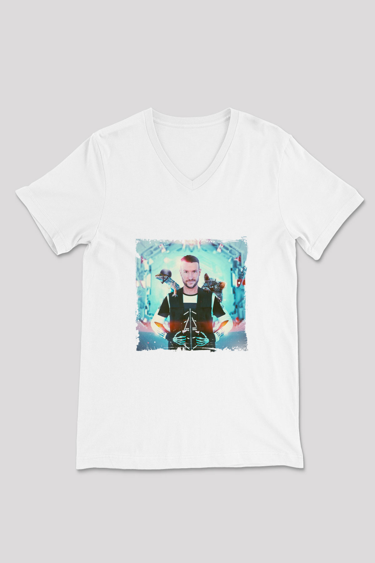 Don Diablo Baskılı Beyaz V Yaka Unisex Tişört
