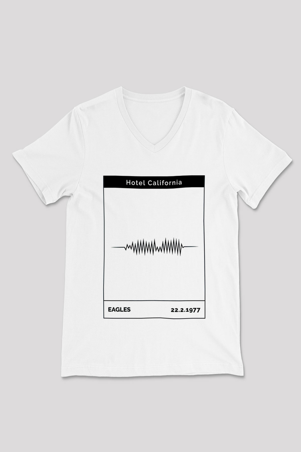 Eagles Baskılı Beyaz Unisex V Yaka Tişört - Tshirt