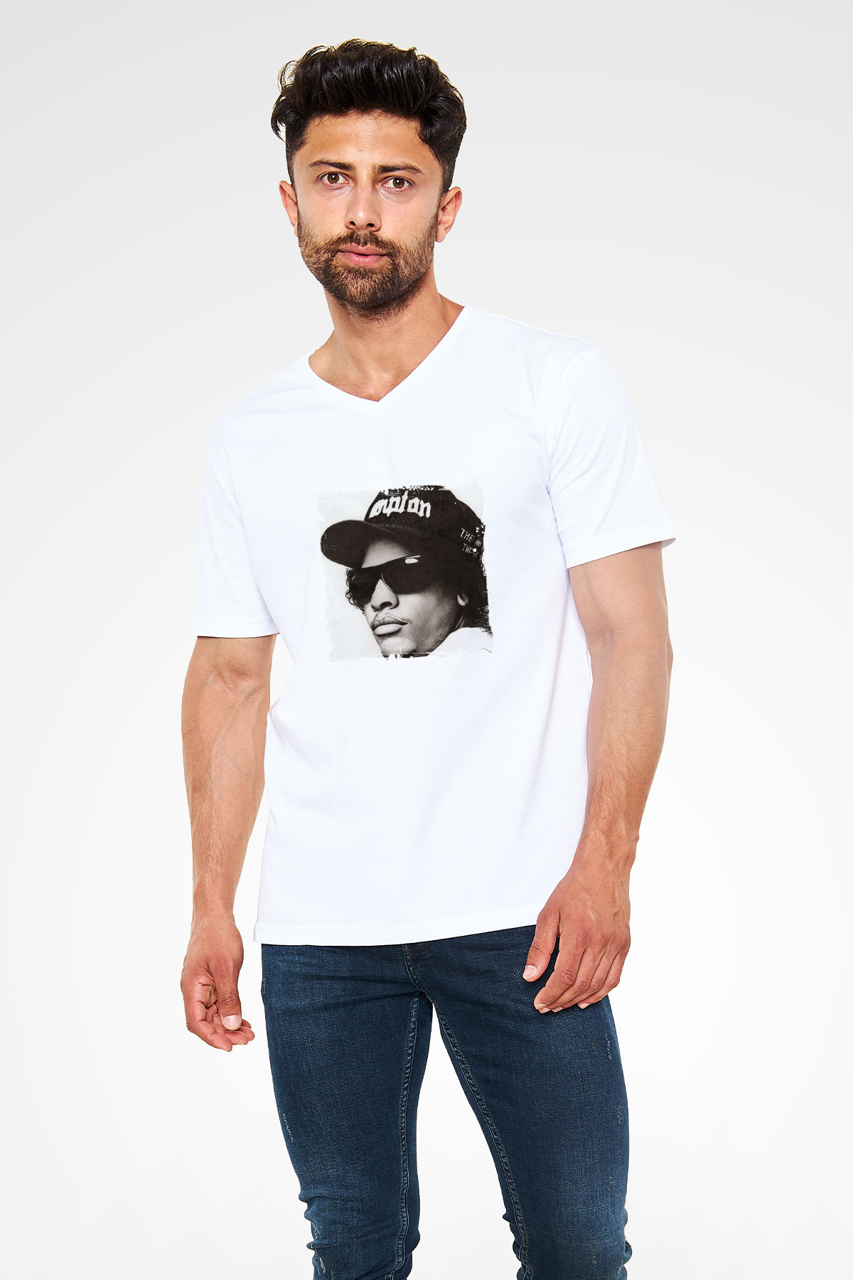 Eazy-E Baskılı Beyaz V Yaka Unisex Tişört