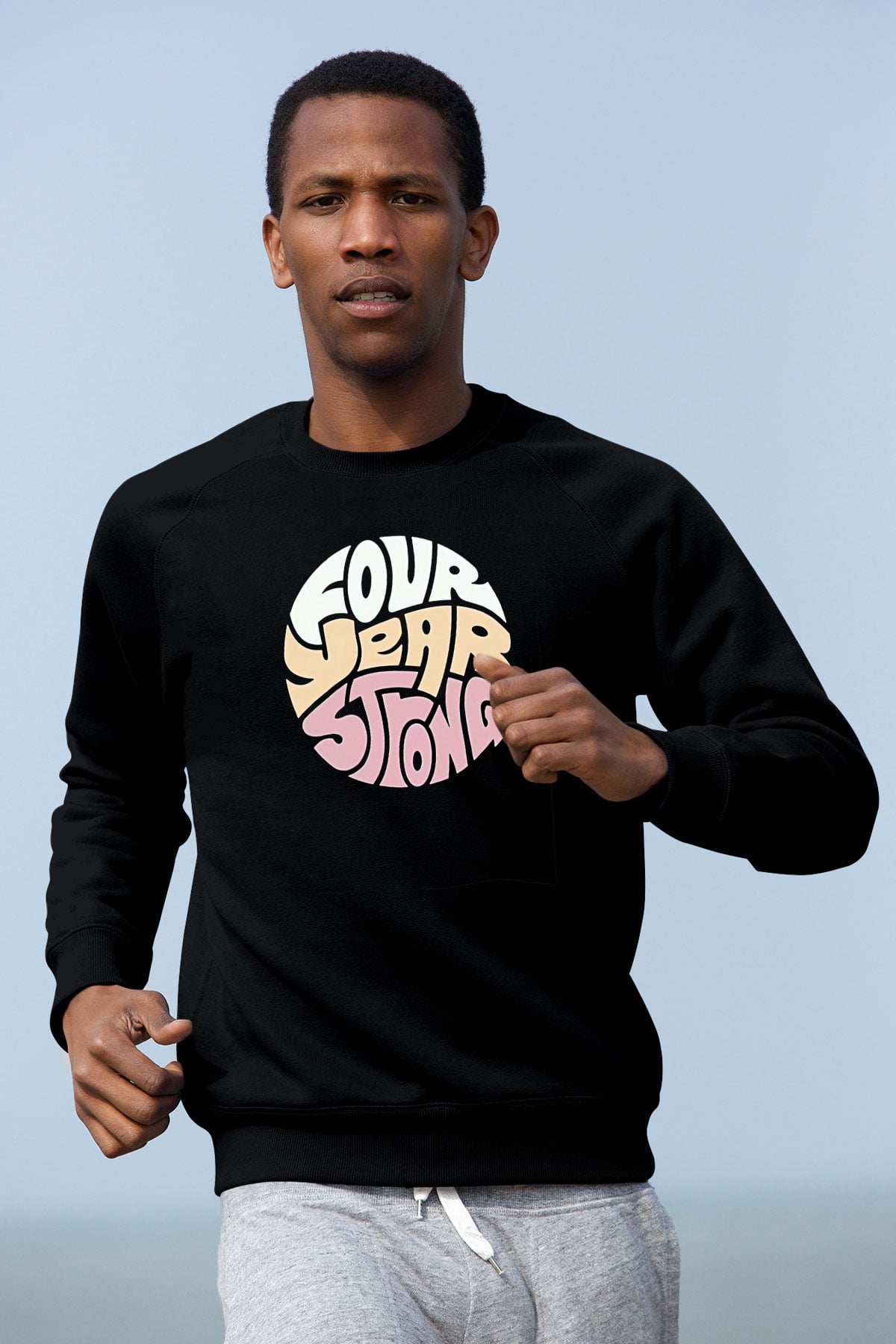 Four Year Strong Baskılı Unisex Siyah Sweatshirt