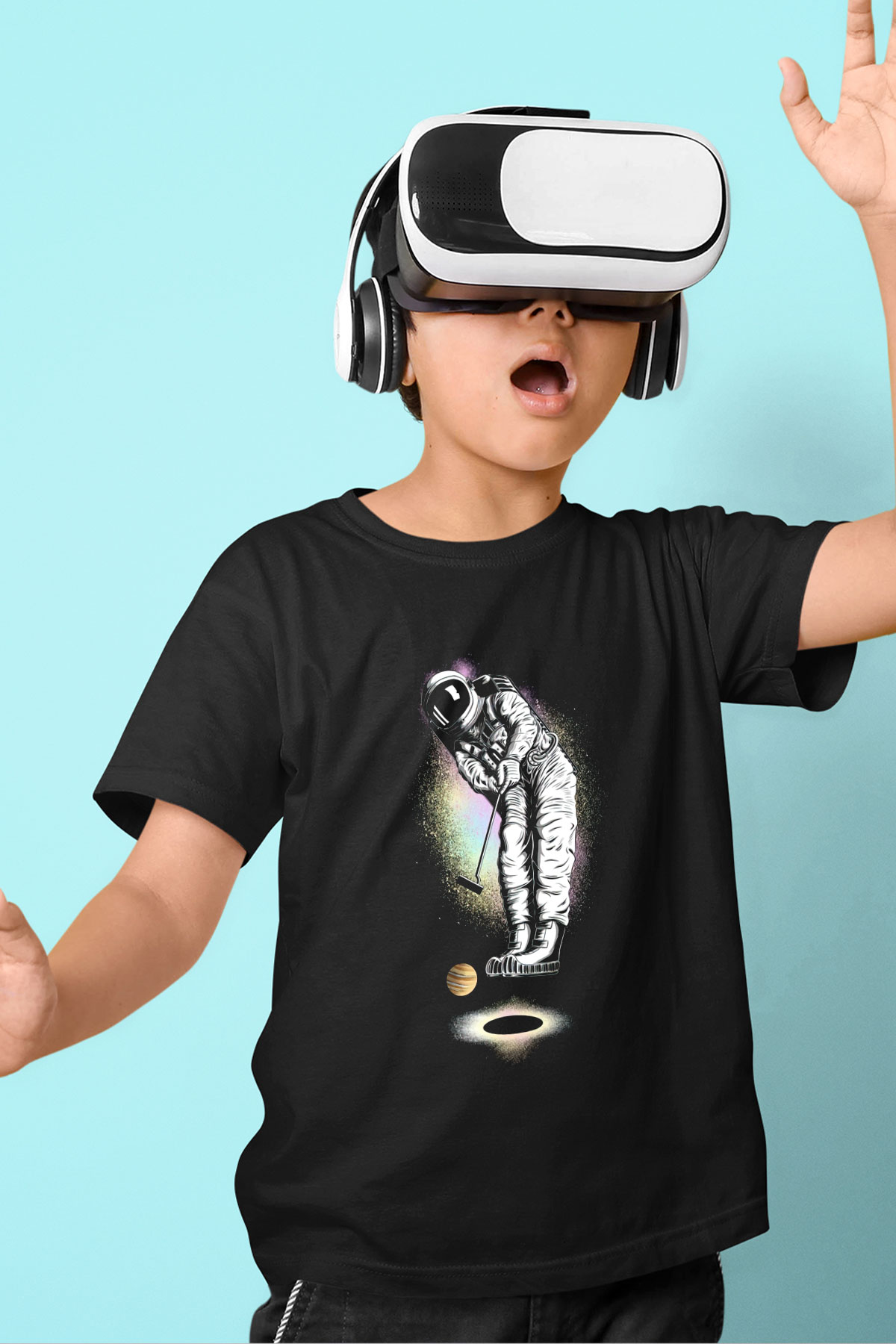 Golf Oynayan Astronot Baskılı Unisex Siyah  Çocuk Tişört