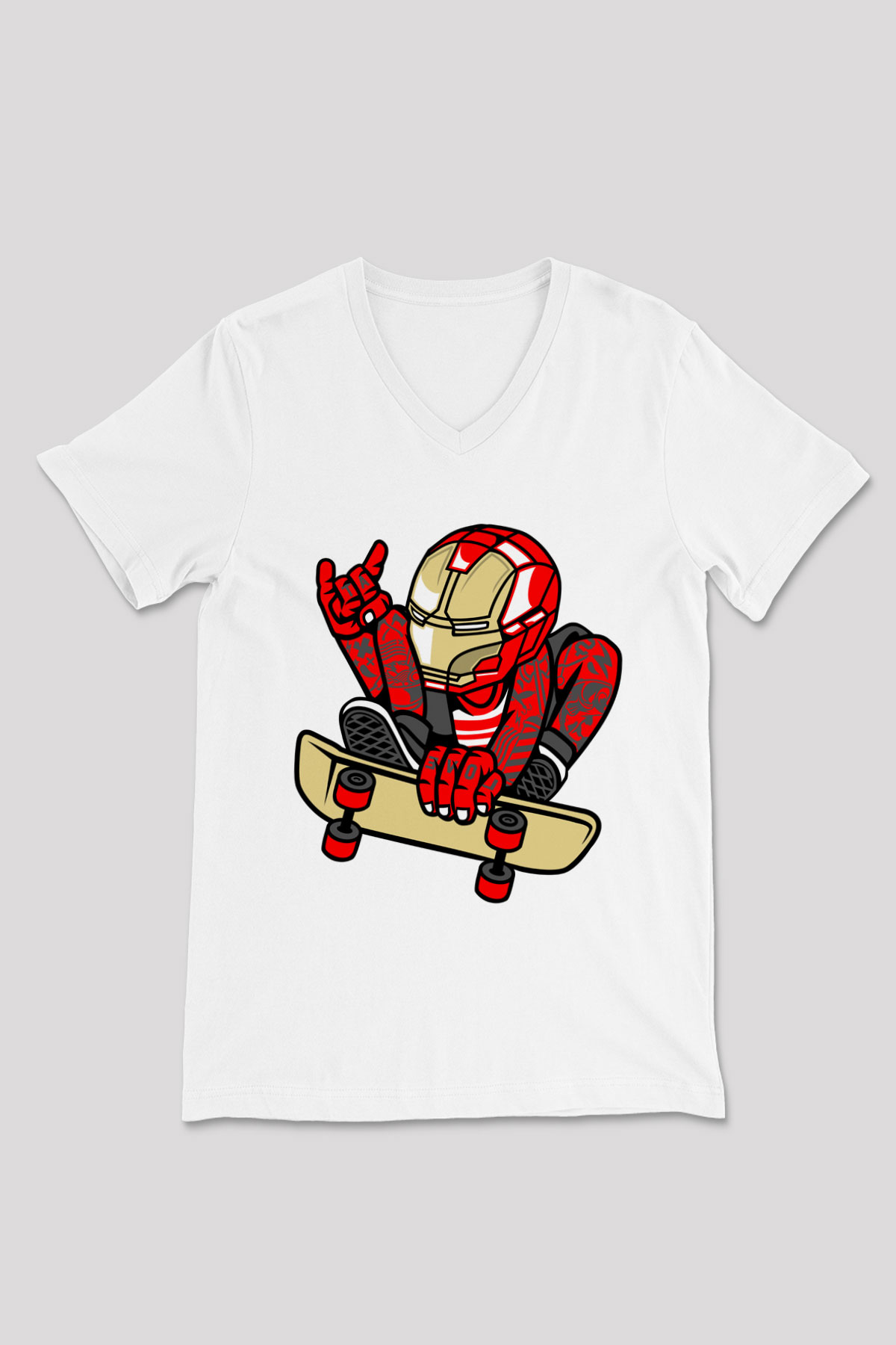 Iron Man Skateboard Baskılı Unisex Beyaz V Yaka Tişört