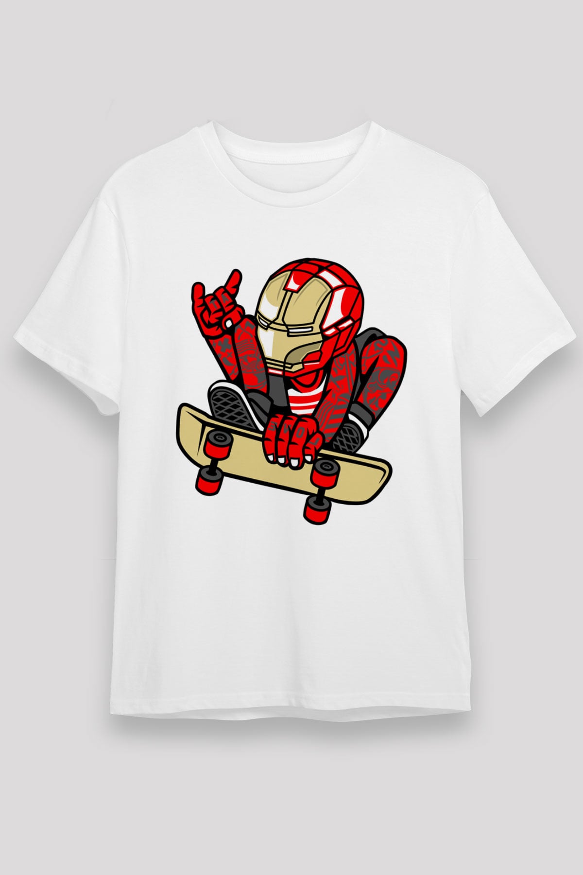 Iron Man Skateboard Baskılı Unisex Beyaz Tişört