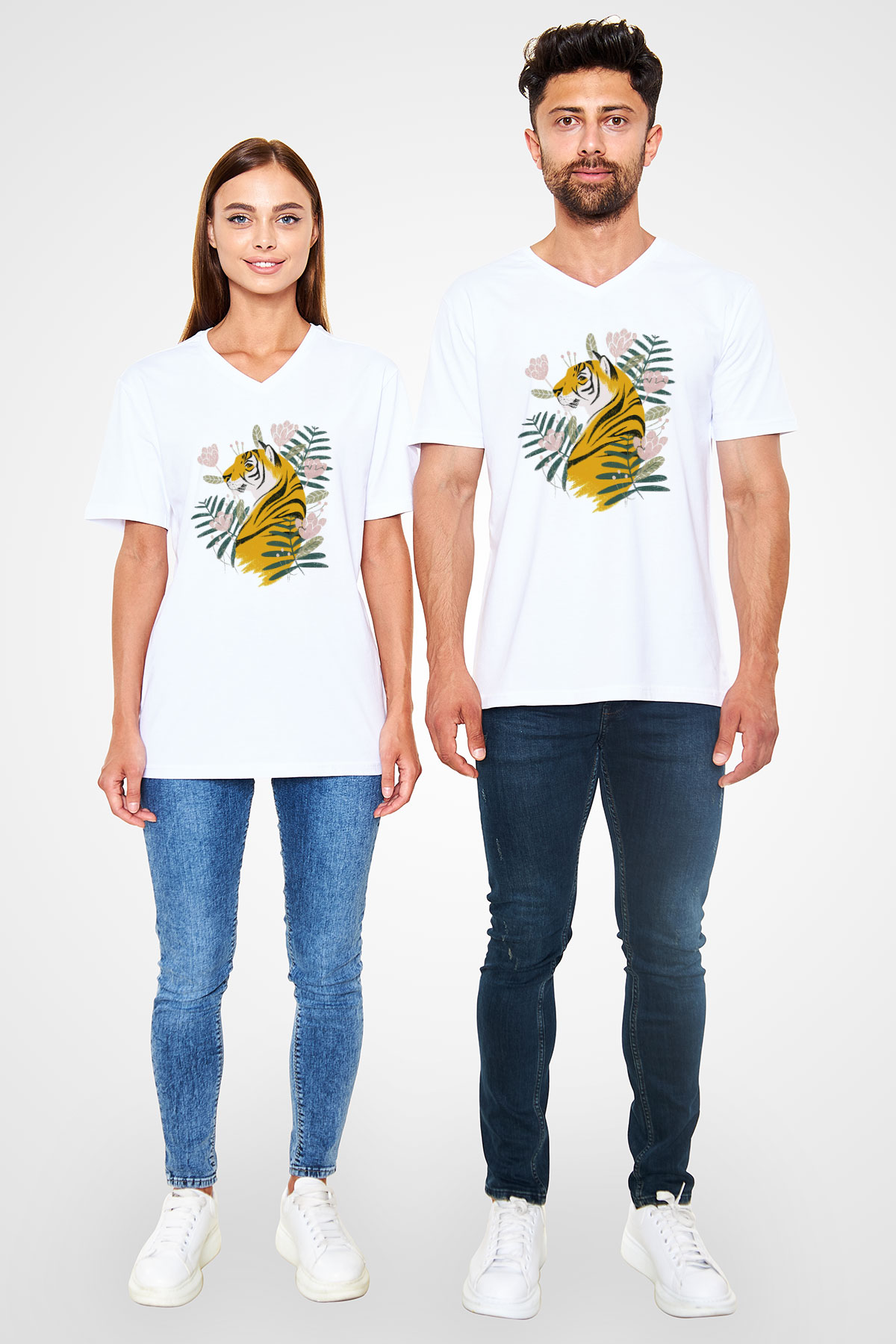 Kaplan Beyaz Unisex V Yaka Tişört T-Shirt