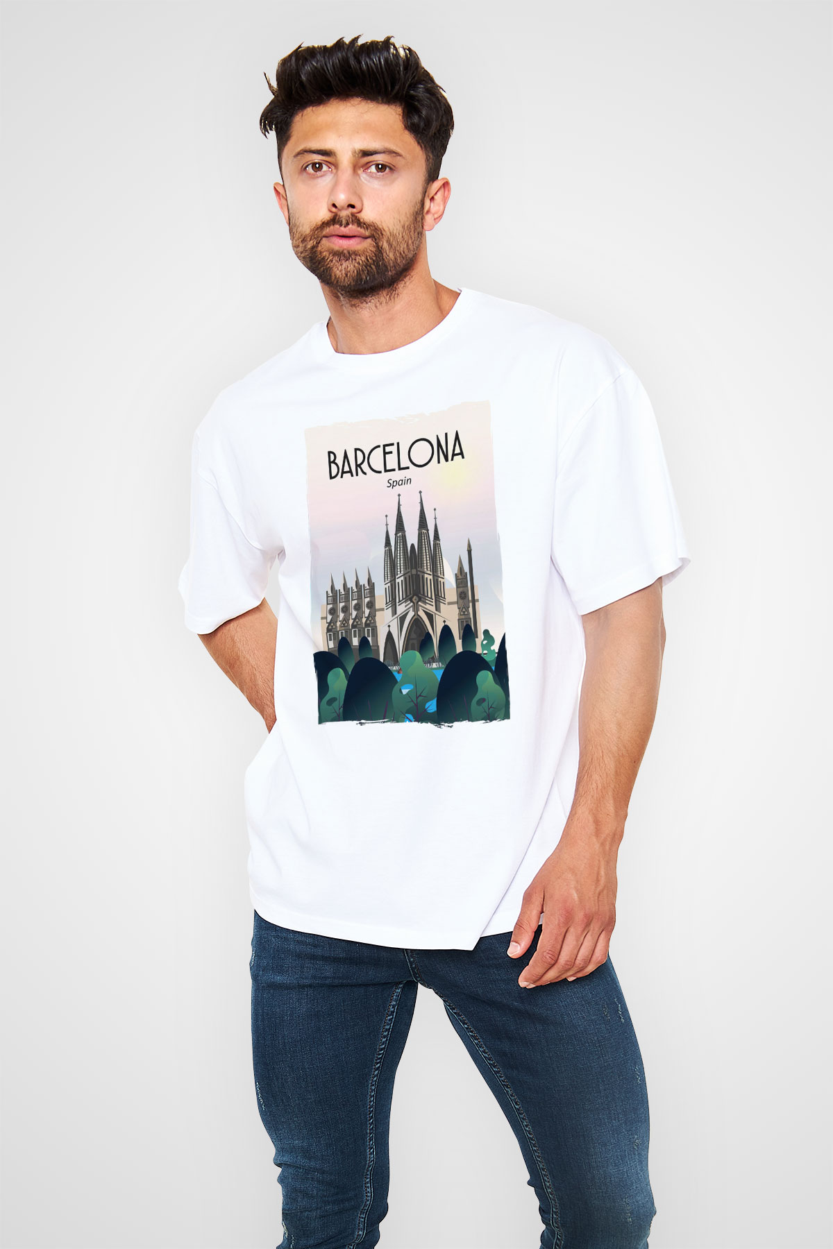 La Sagrada Familia Beyaz Oversize Tişört Oversize T-shirt - TişörtFabrikası