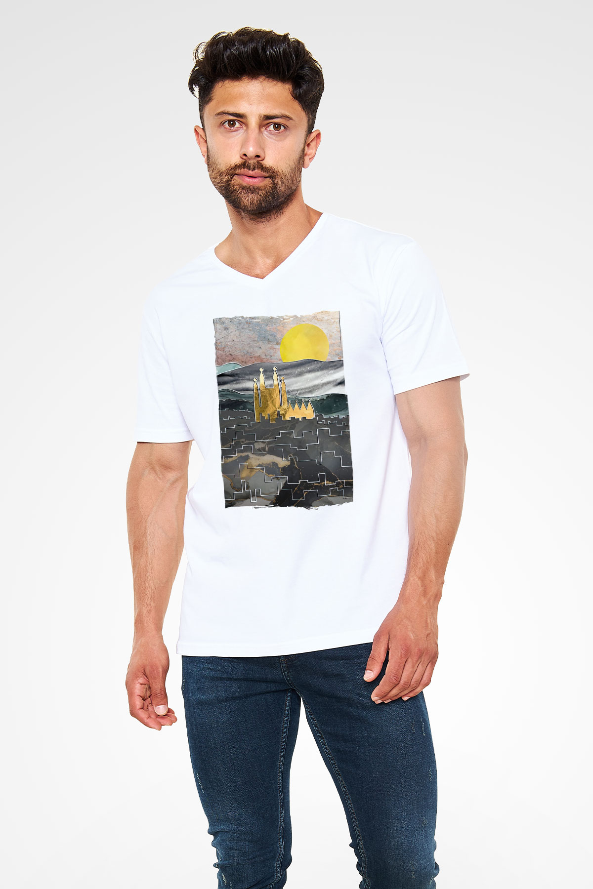 La Sagrada Familia Beyaz Unisex V Yaka Tişört