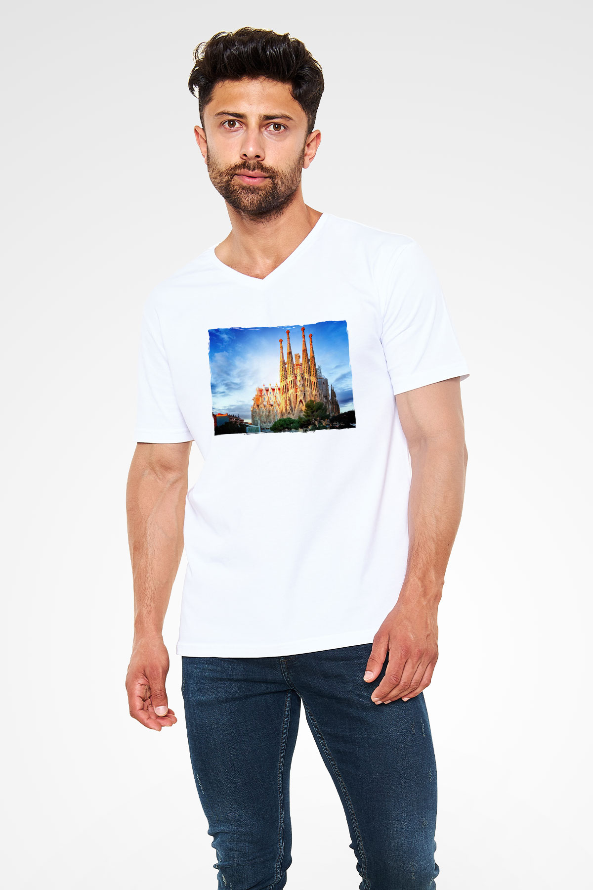 La Sagrada Familia Beyaz Unisex V Yaka Tişört