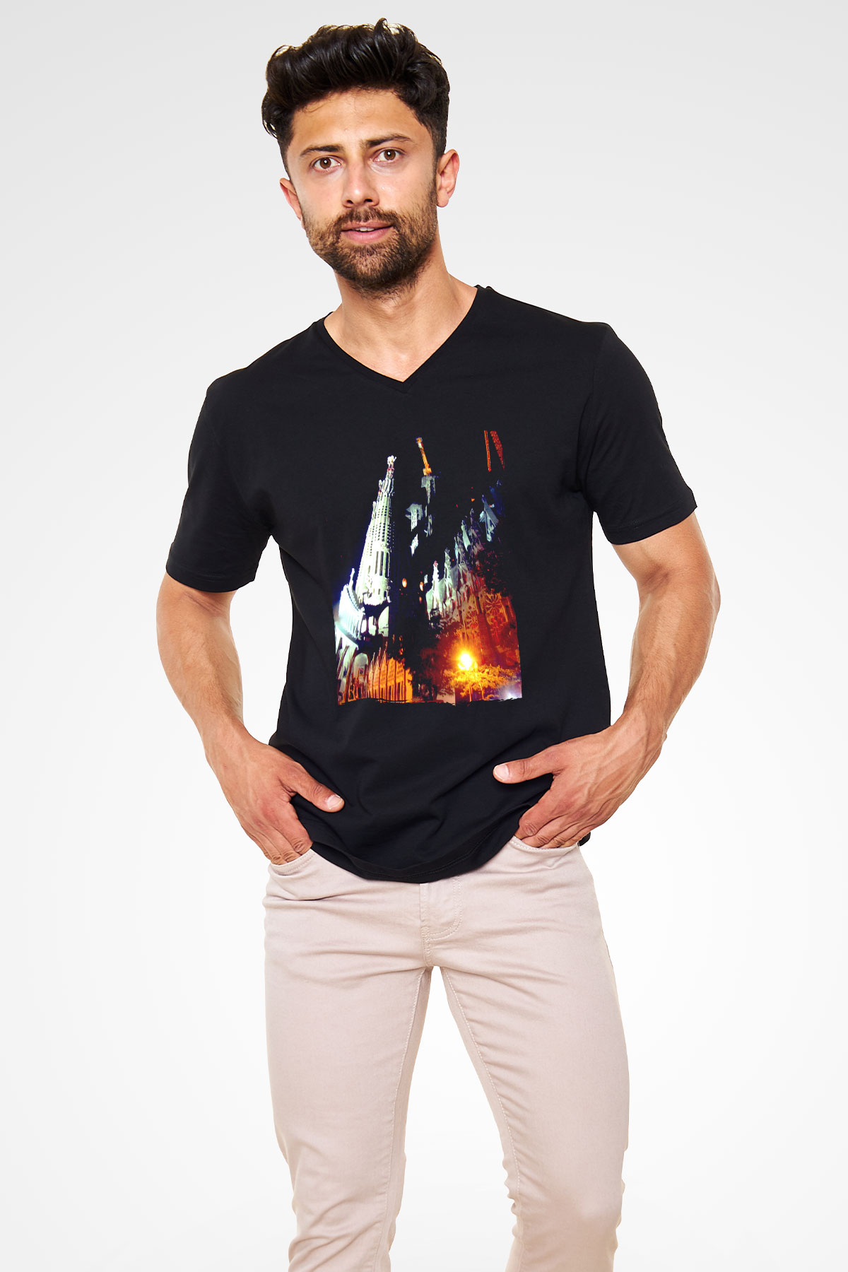 La Sagrada Familia Siyah Unisex V Yaka Tişört