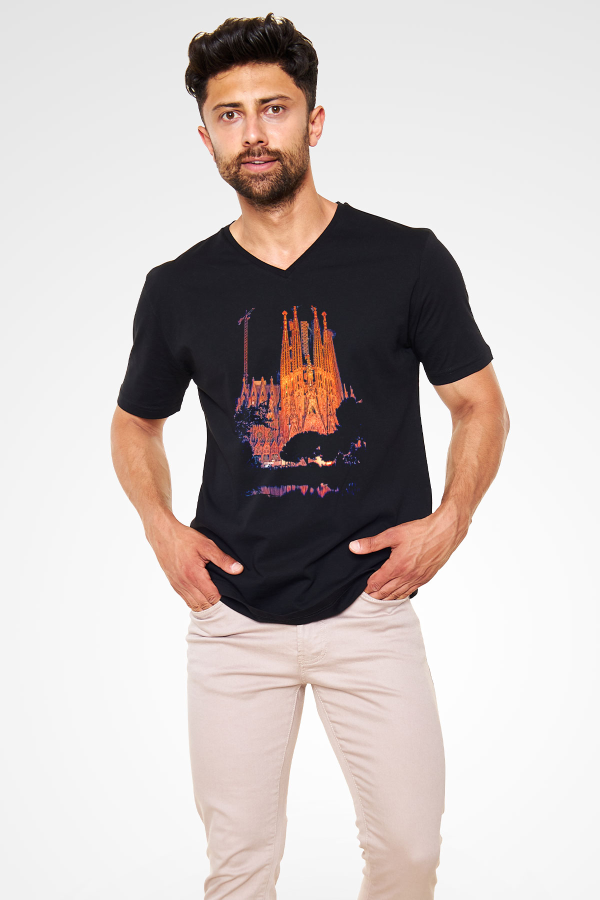La Sagrada Familia Siyah Unisex V Yaka Tişört
