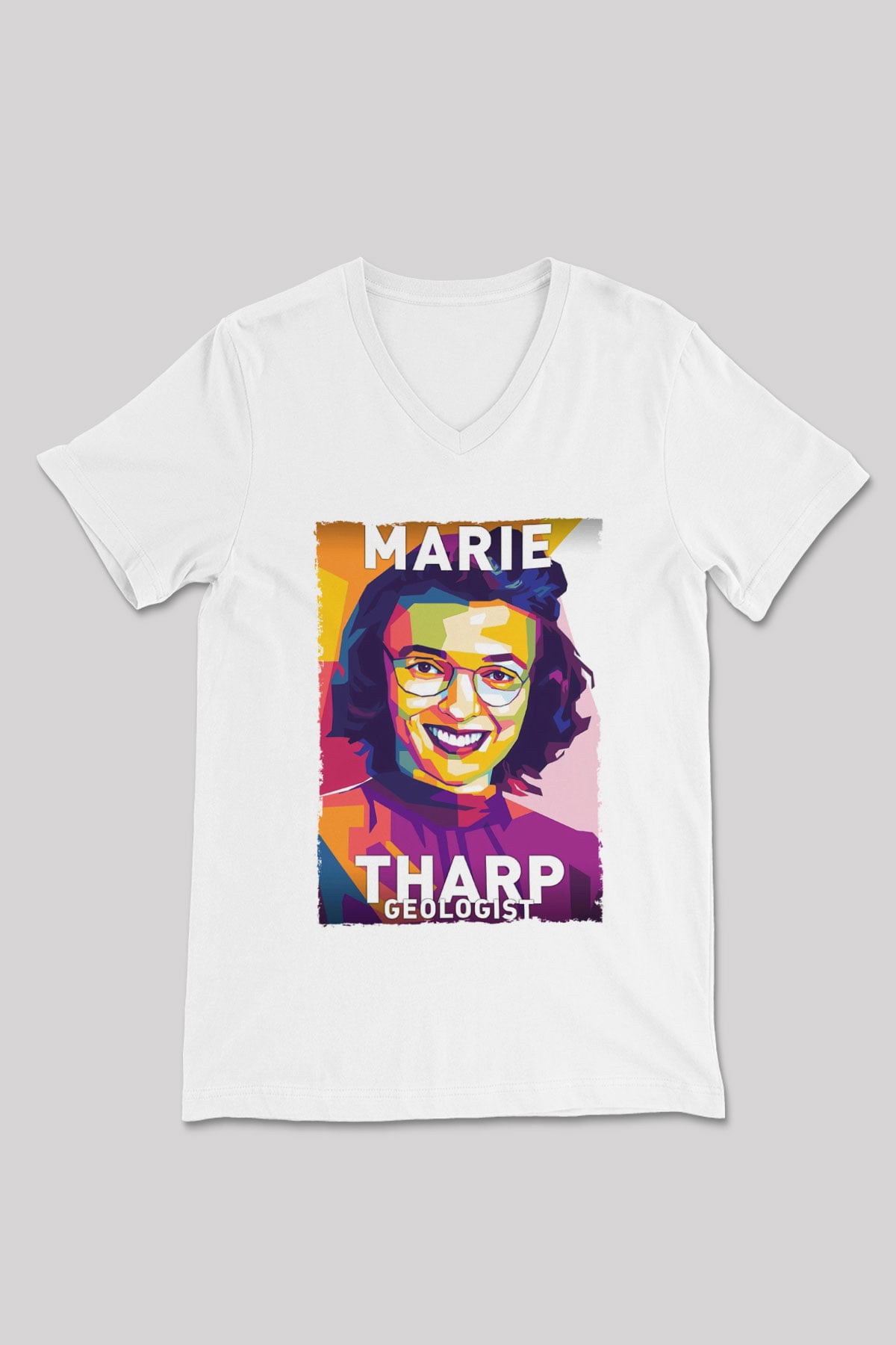 Marie Tharp Baskılı Unisex V Yaka Beyaz Tişört - Tshirt