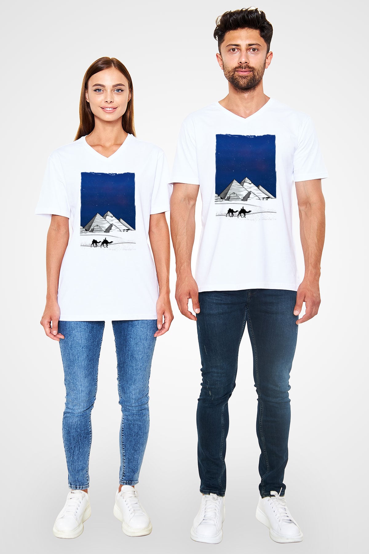 Mısır Piramitleri Beyaz Unisex V Yaka Tişört