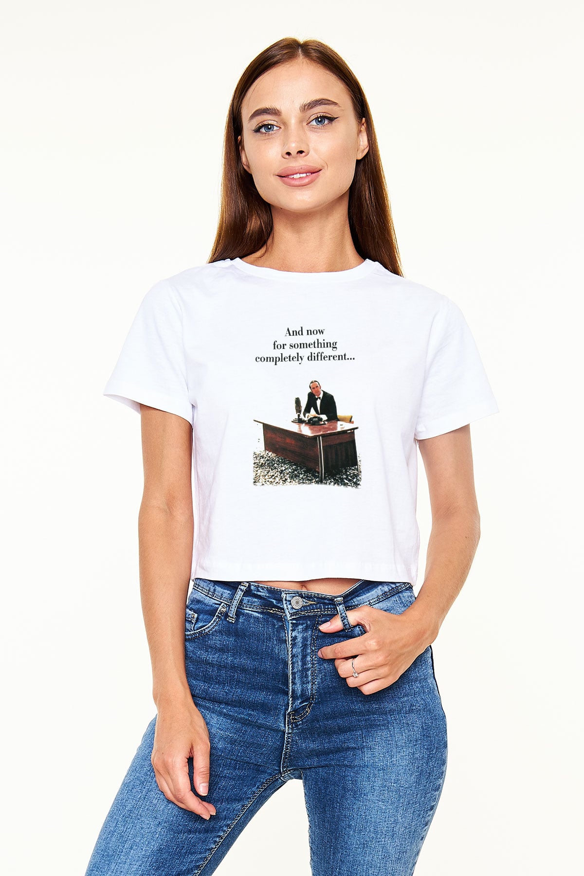 Monty Pythons Flying Circus Beyaz Croptop Tişört
