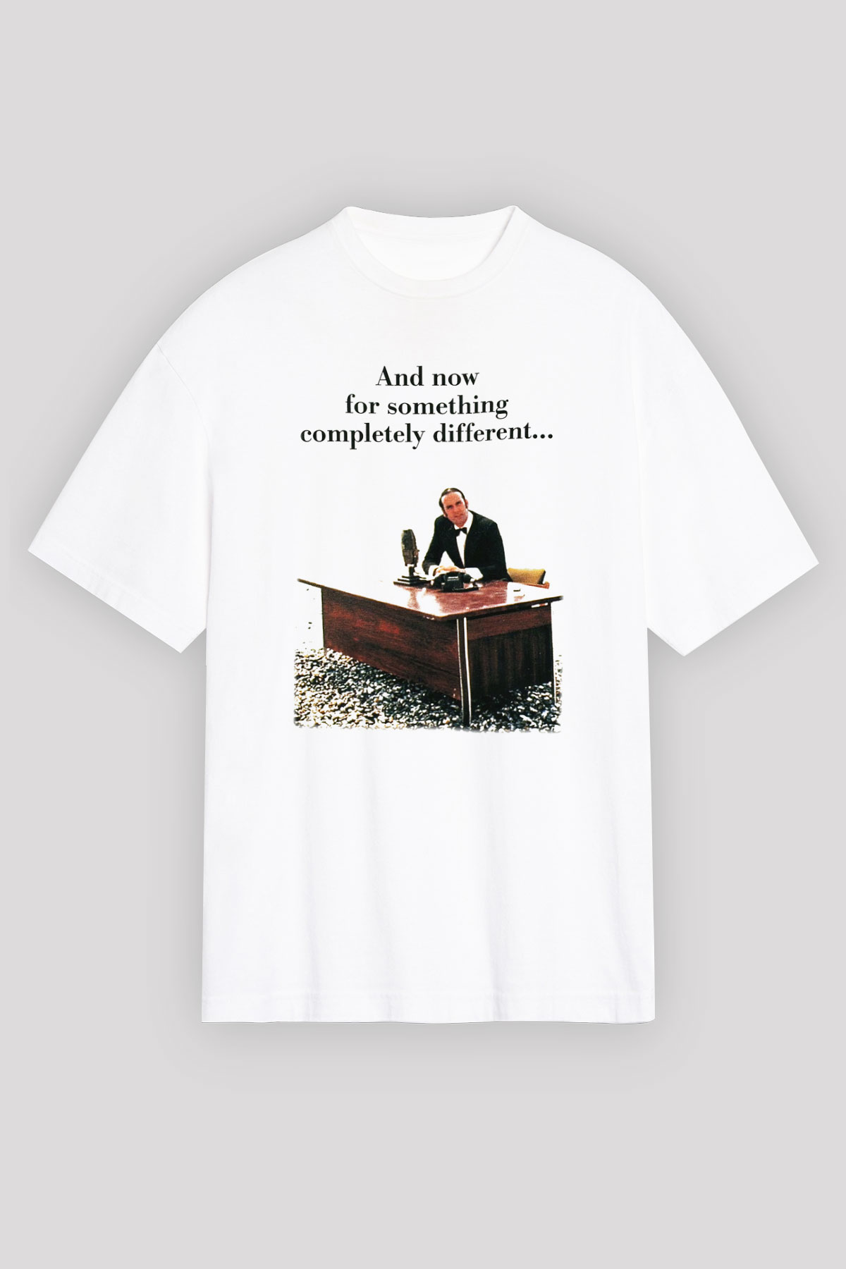 Monty Pythons Flying Circus Beyaz Unisex Oversize Tişört T-Shirt