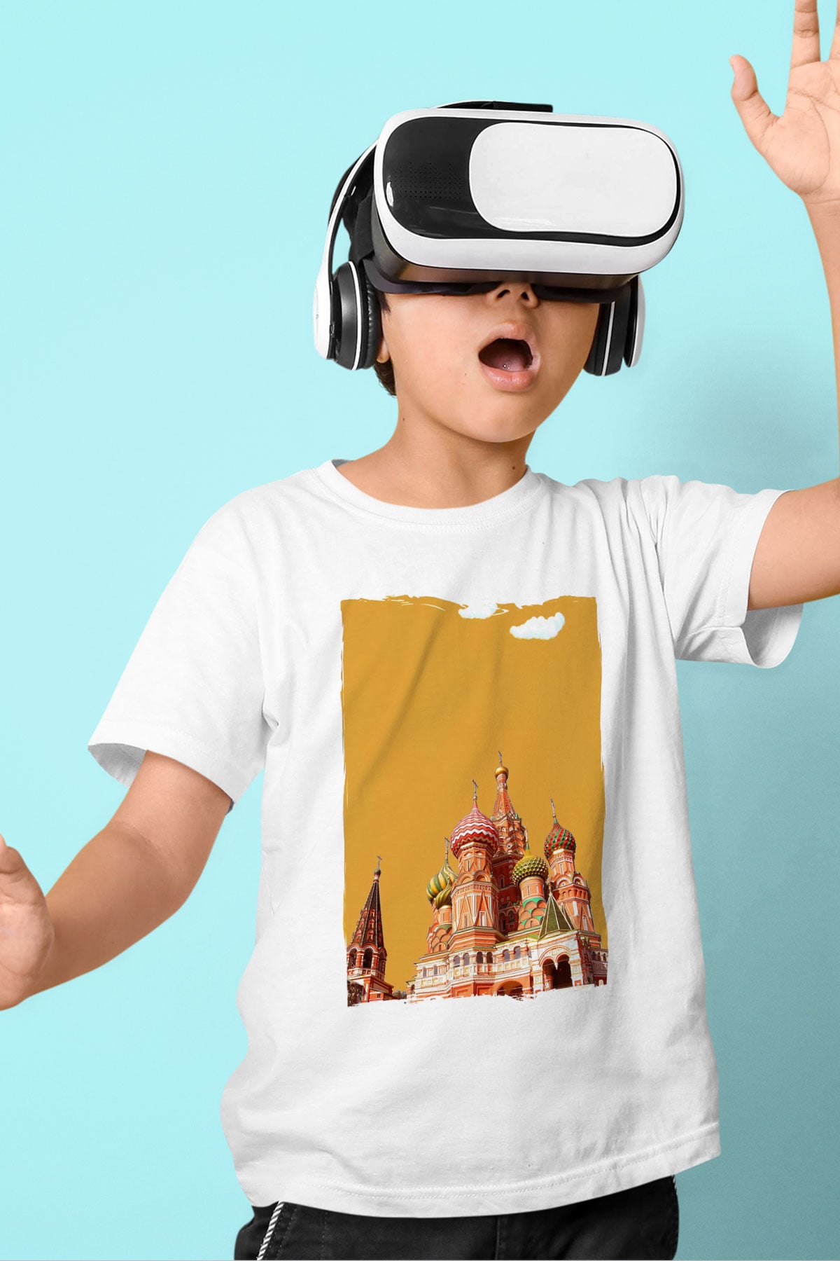 Moskova Kremlini Beyaz Unisex Çocuk Tişört