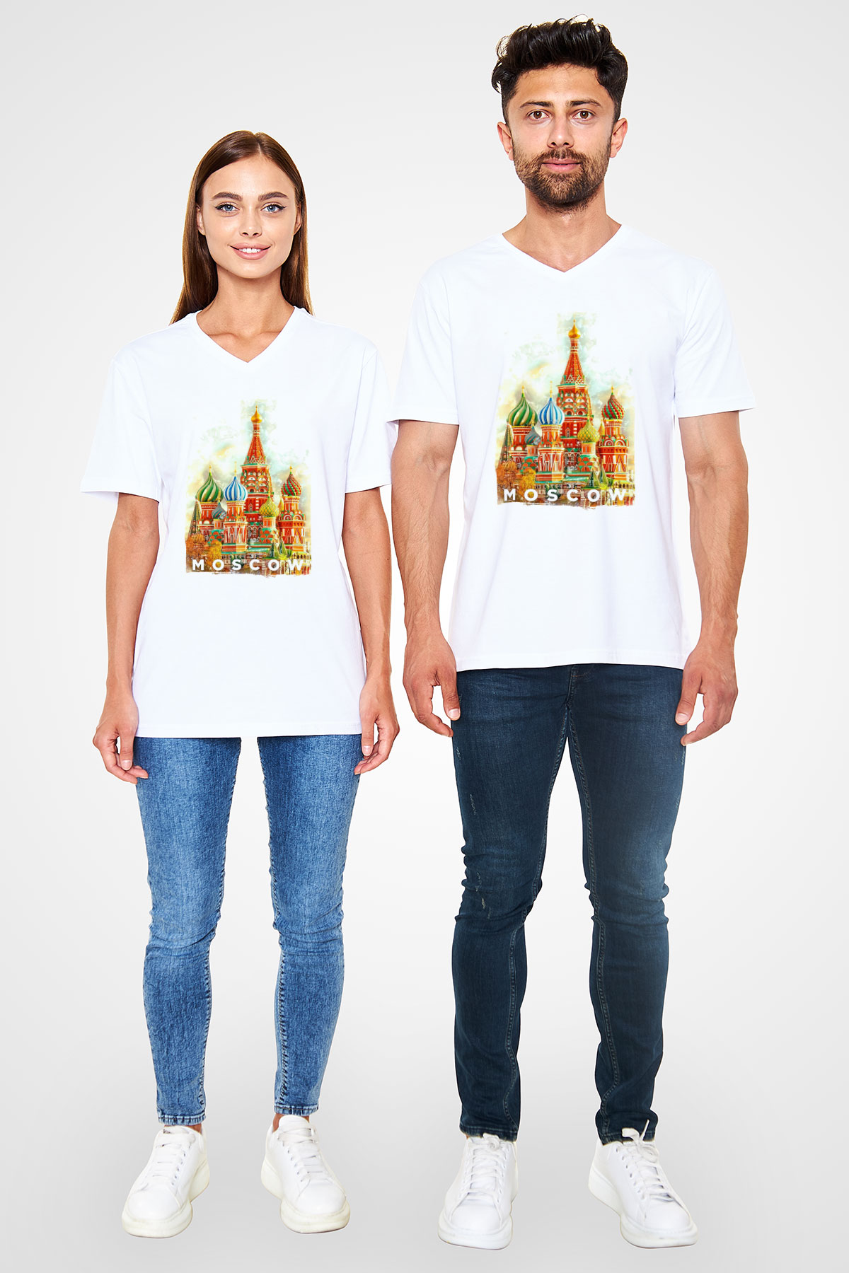 Moskova Kremlini Beyaz Unisex V Yaka Tişört